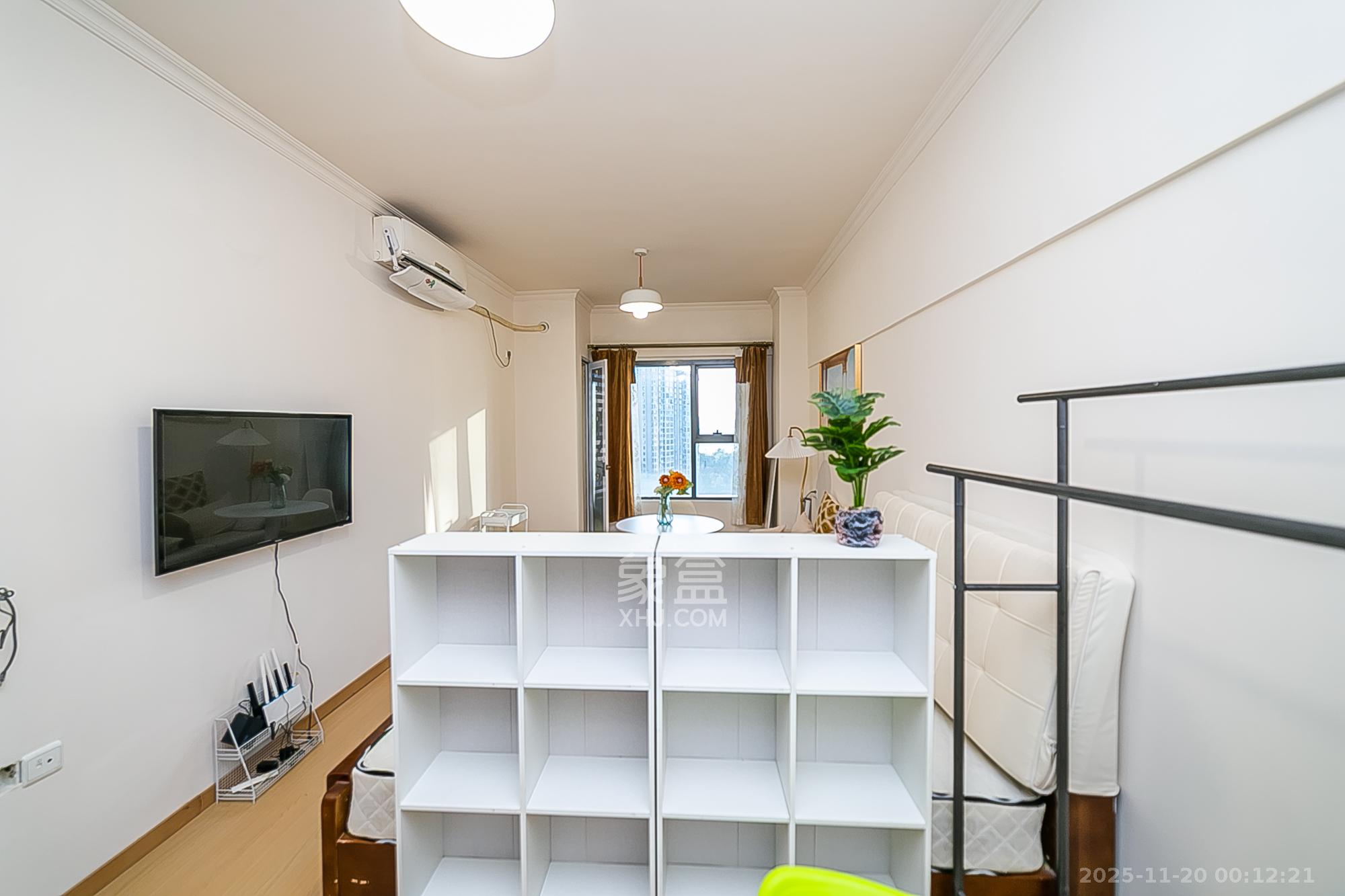 东怡外国(南湖一号) 1室1厅1卫 35.88万 东怡外国(南湖一号) 1室1厅1卫 35.88万卧室