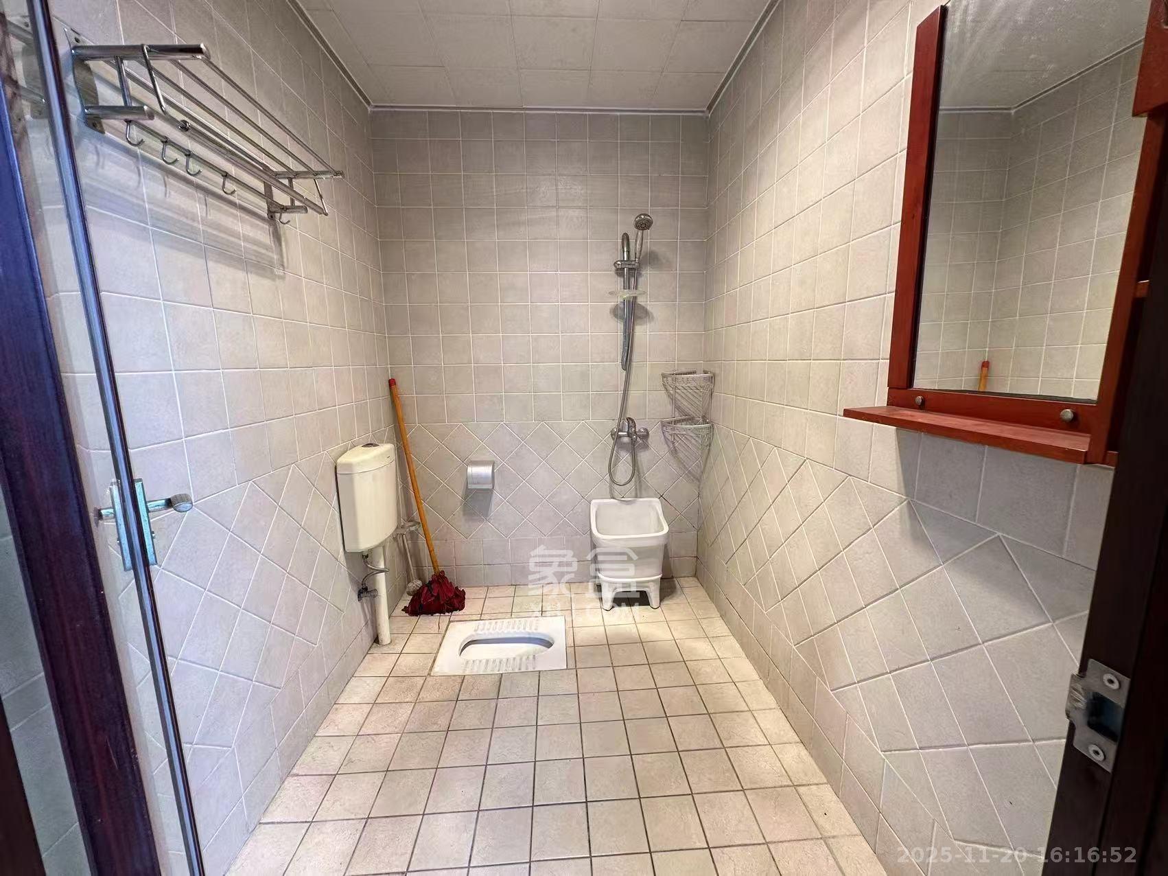 上河国际C区 4室2厅2卫 3500.0元/月 上河国际C区 4室2厅2卫 3500.0元/月室内图