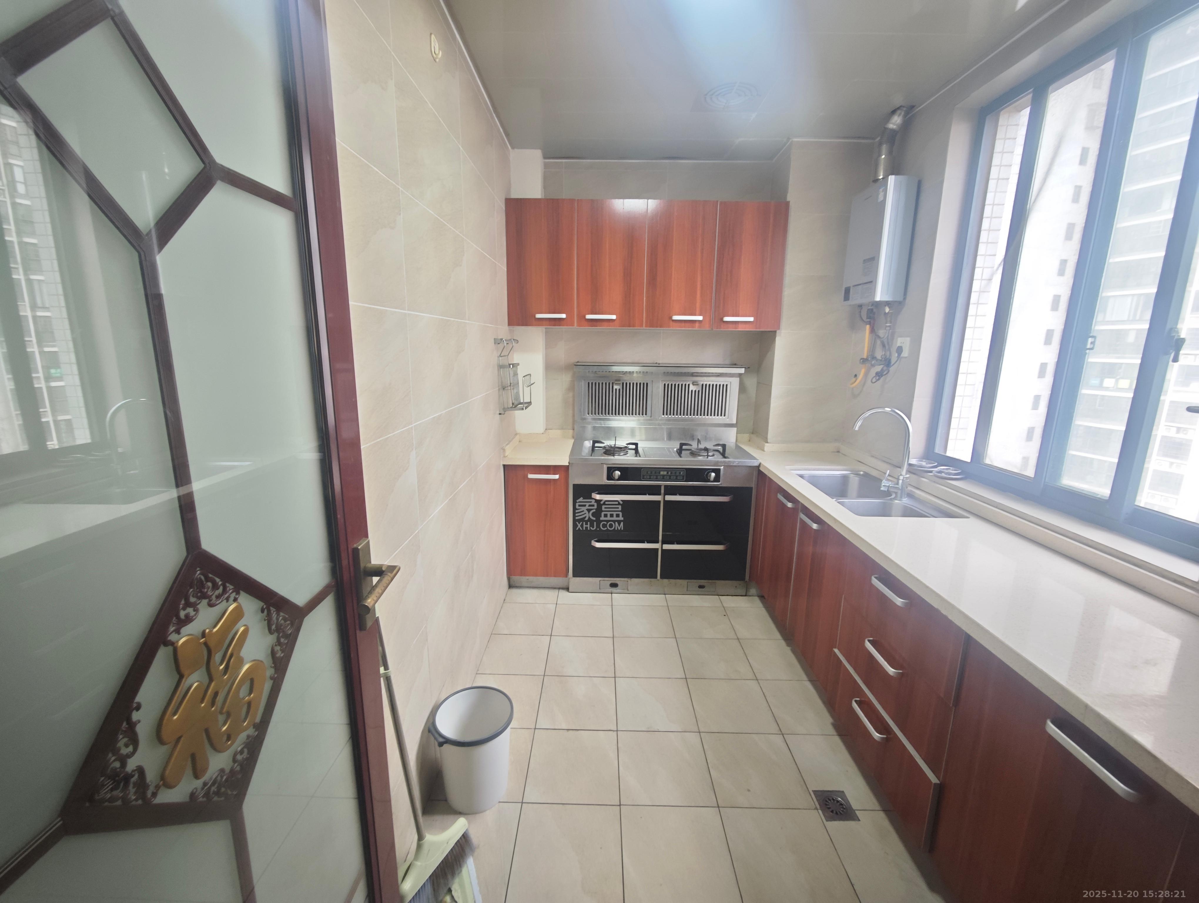 海林馨香雅苑  4室2厅0卫    3200.0元/月室内图