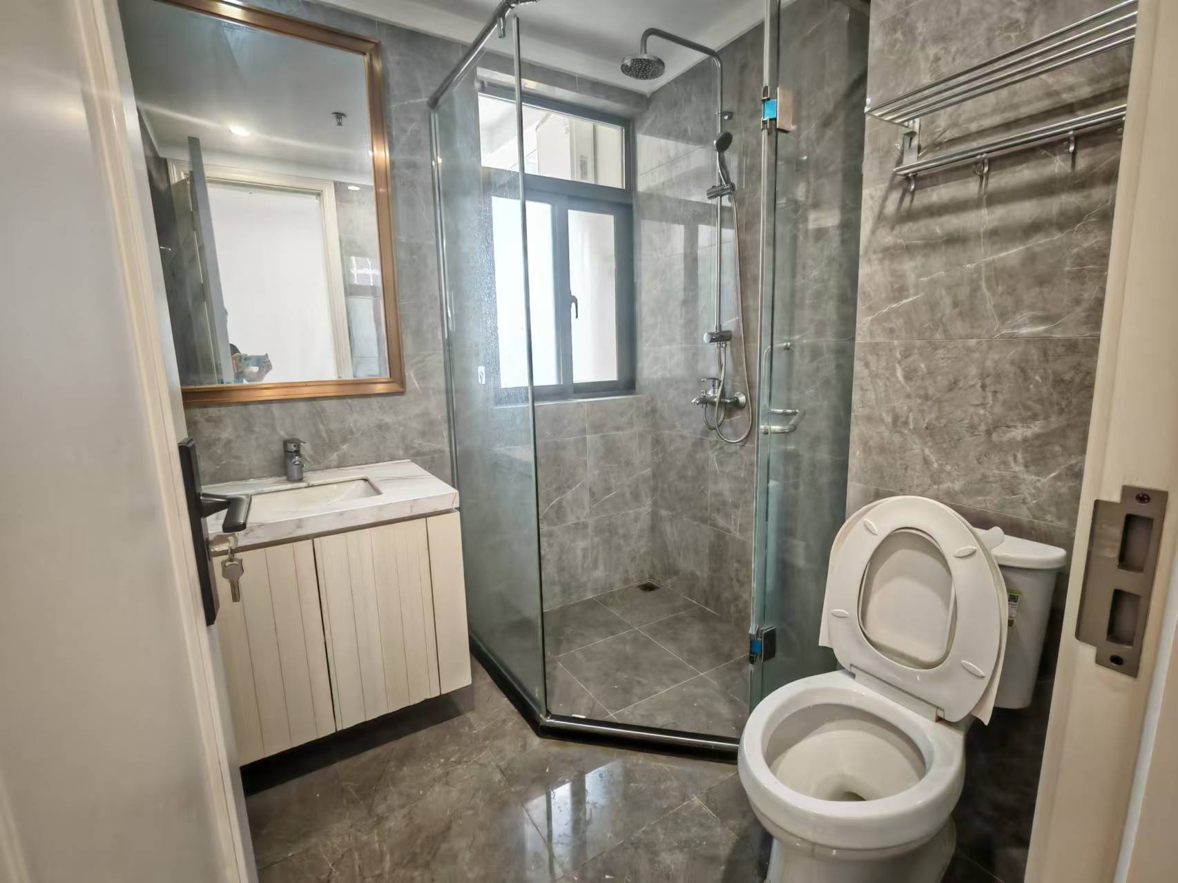 晨晖玺樾 3室2厅1卫 2000.0元/月 晨晖玺樾 3室2厅1卫 2000.0元/月室内图