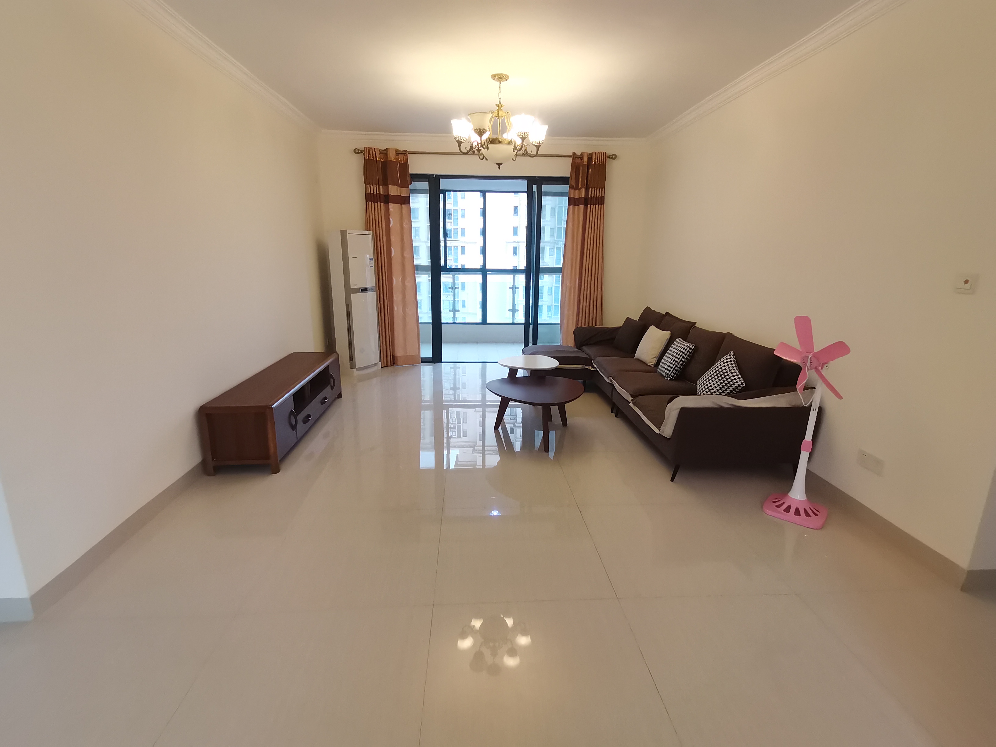 海阔天空-国瑞城一期(名仕苑) 3室2厅2卫 4300.0元/月 海阔天空-国瑞城一期(名仕苑) 3室2厅2卫 4300.0元/月室内图