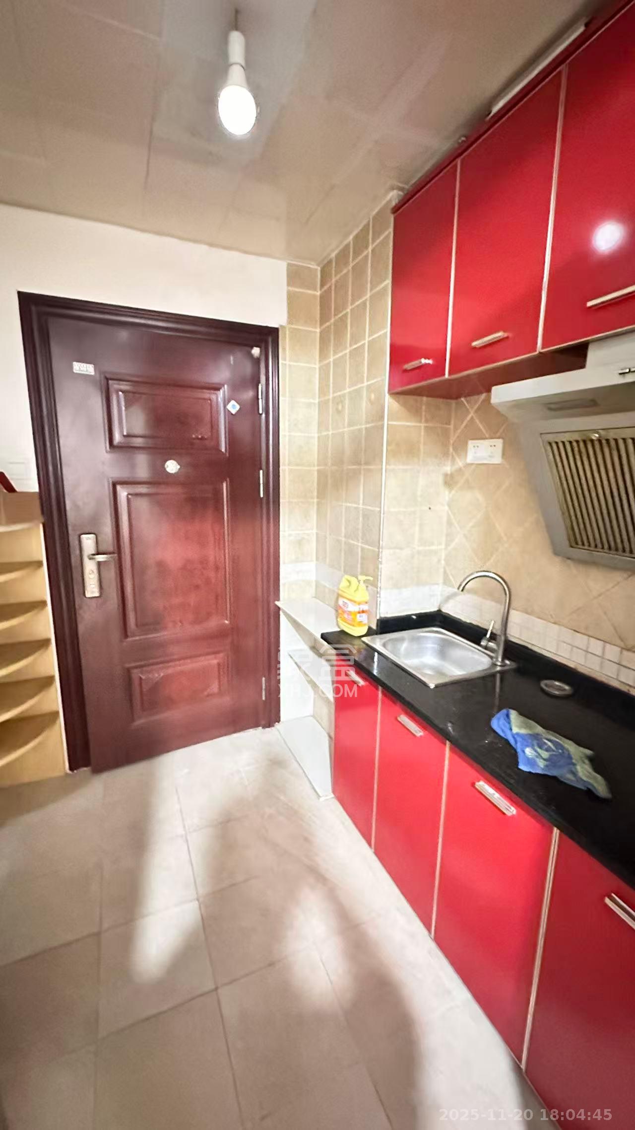 月亮湾草莓街区一、二期 1室1厅1卫 1100.0元/月 月亮湾草莓街区一、二期 1室1厅1卫 1100.0元/月室内图