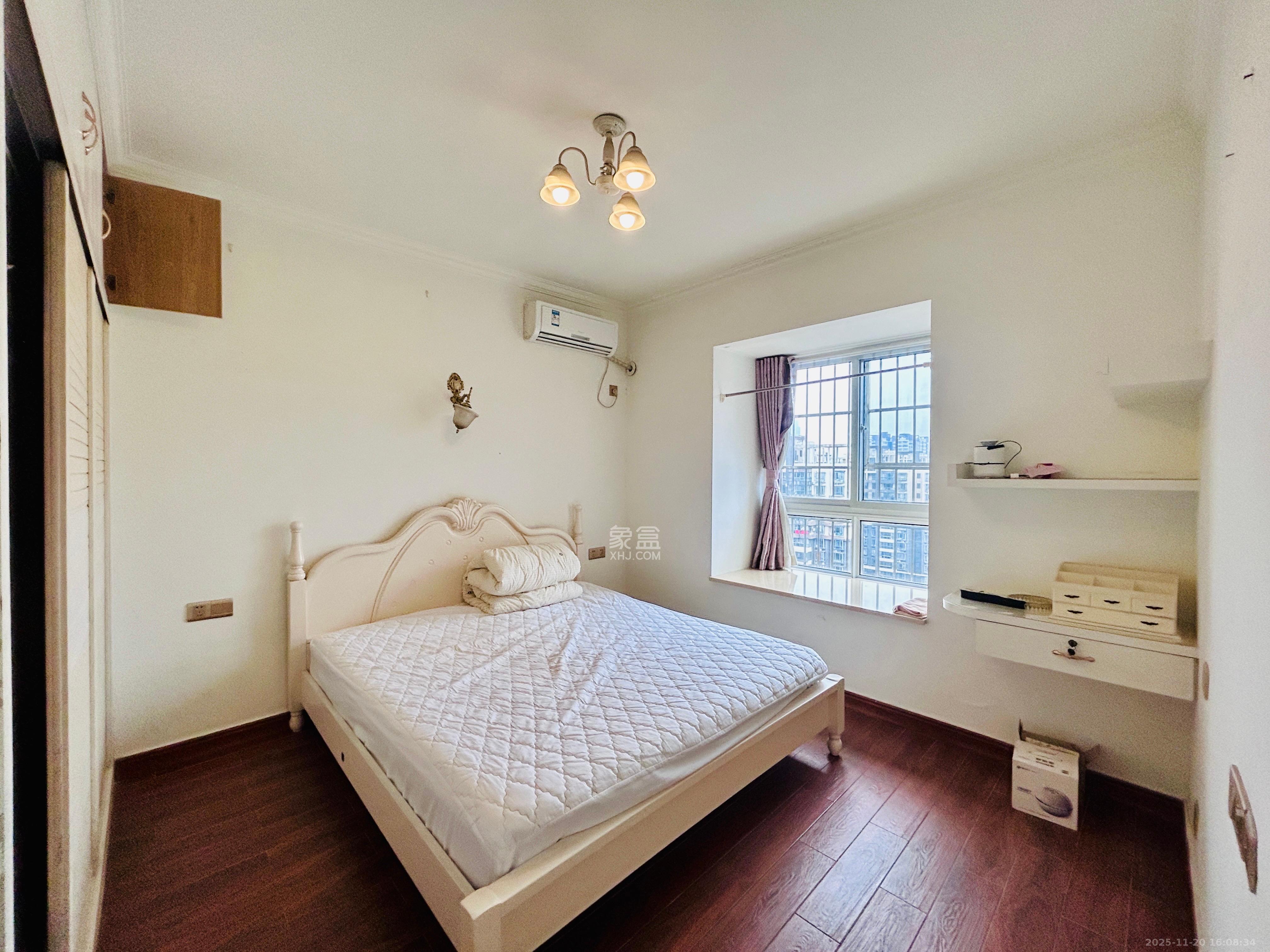 上河国际C区  1室1厅1卫    1900.0元/月室内图