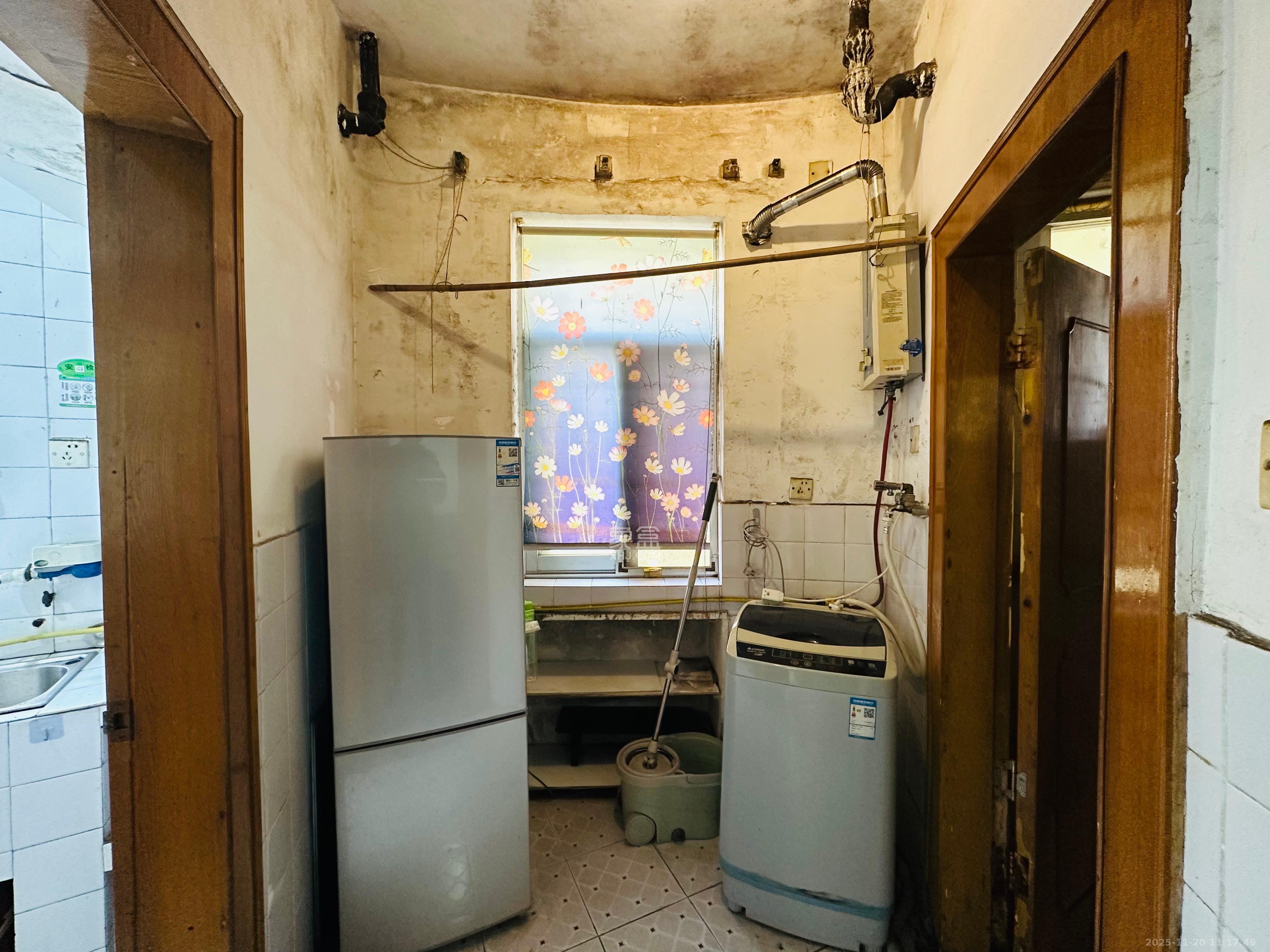 中联科技园  2室1厅1卫    1500.0元/月室内图