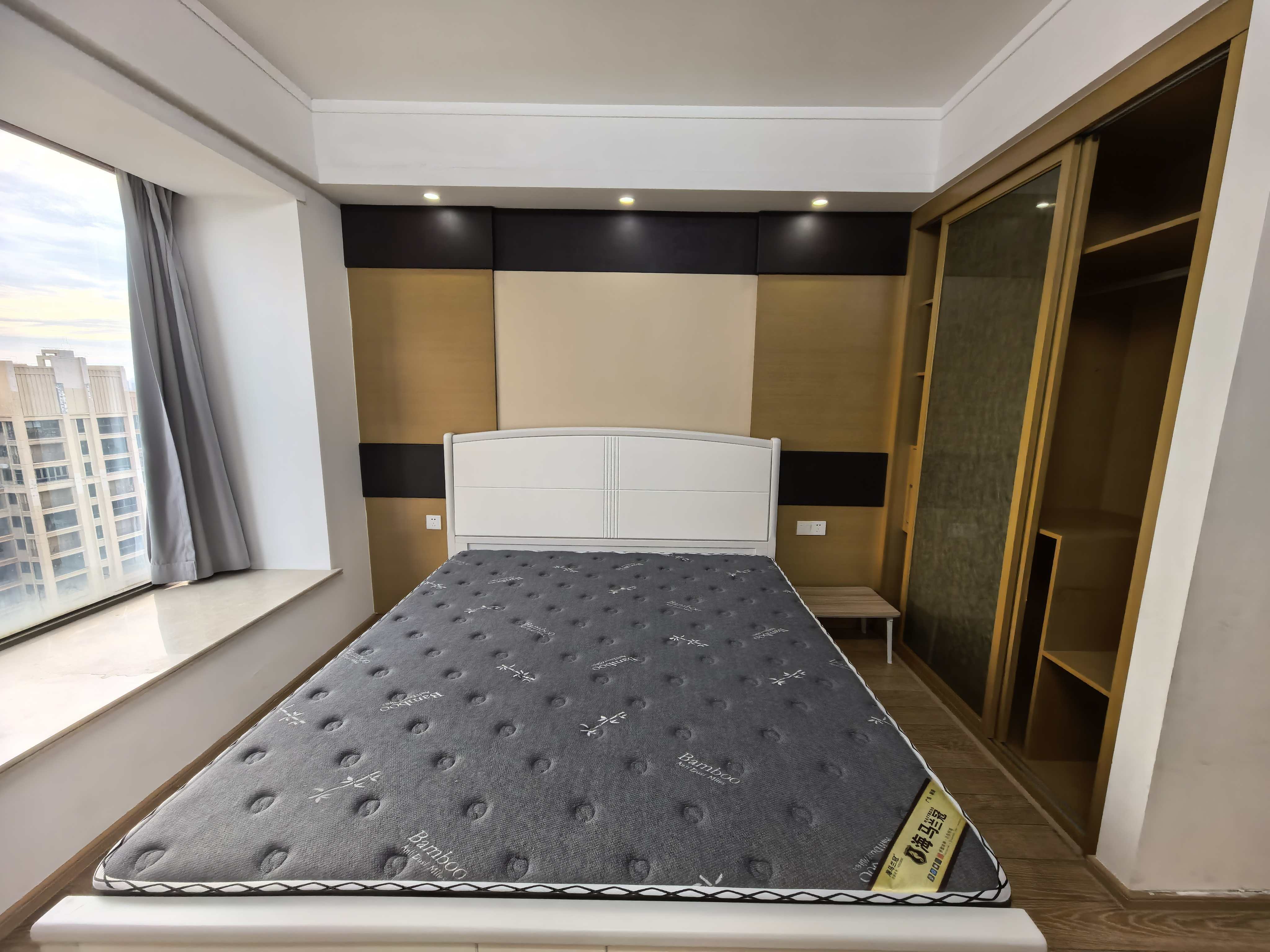 天鹅湾  2室2厅1卫    2500.0元/月室内图