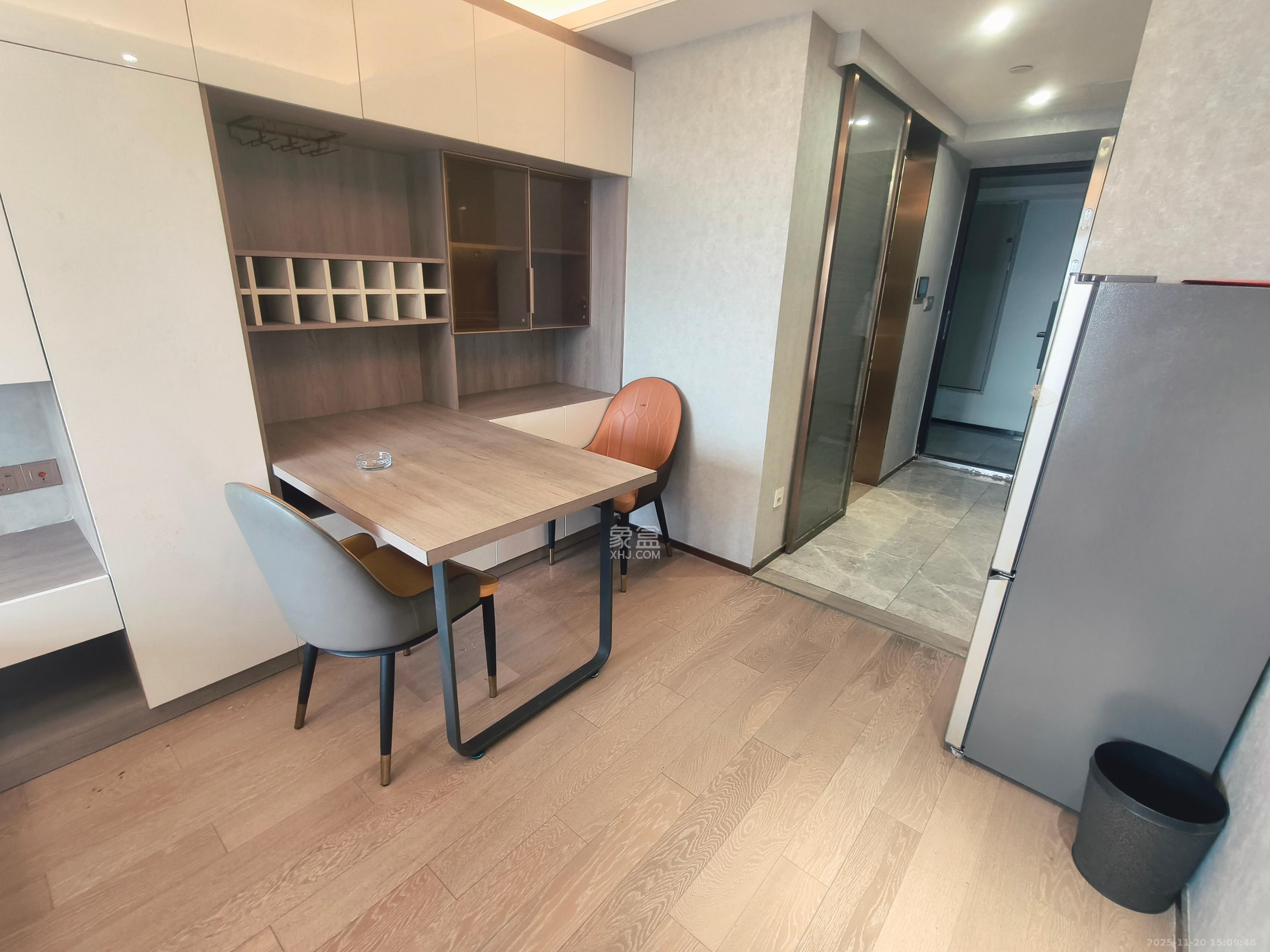 旭辉华宇南宸府  1室1厅1卫    1200.0元/月室内图