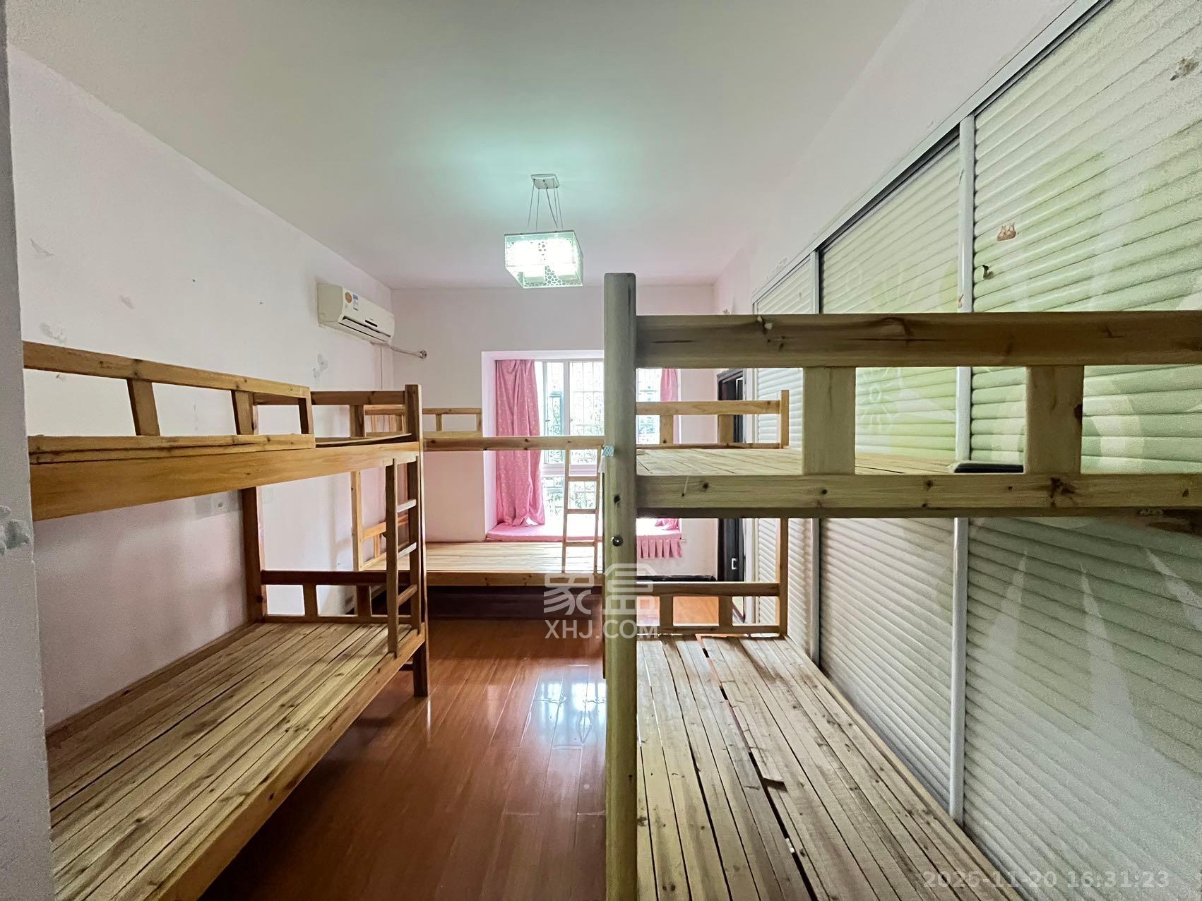 麓山润城 3室2厅2卫 2000.0元/月 麓山润城 3室2厅2卫 2000.0元/月室内图