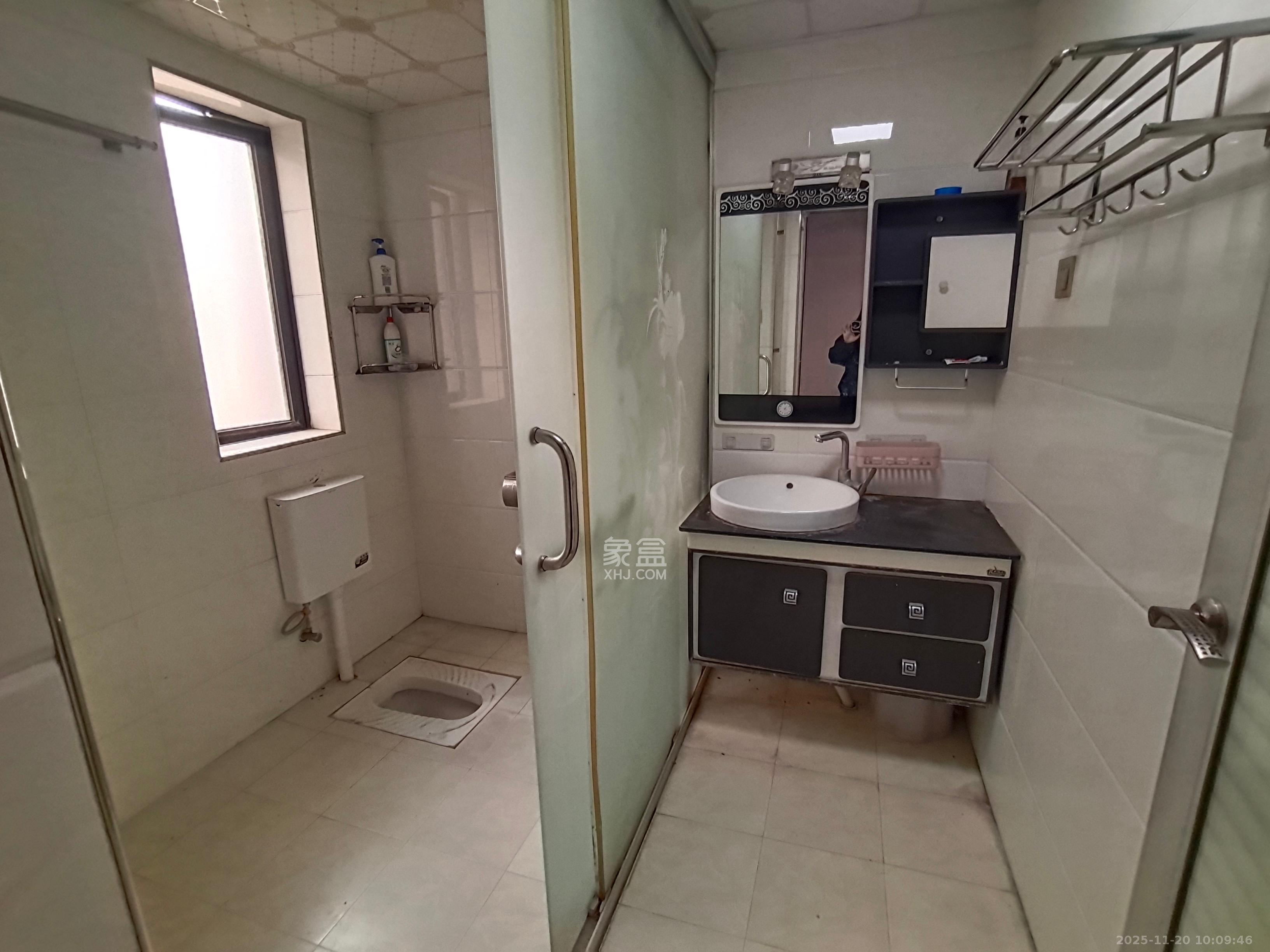 新城国际花都 3室2厅1卫 1500.0元/月 新城国际花都 3室2厅1卫 1500.0元/月室内图