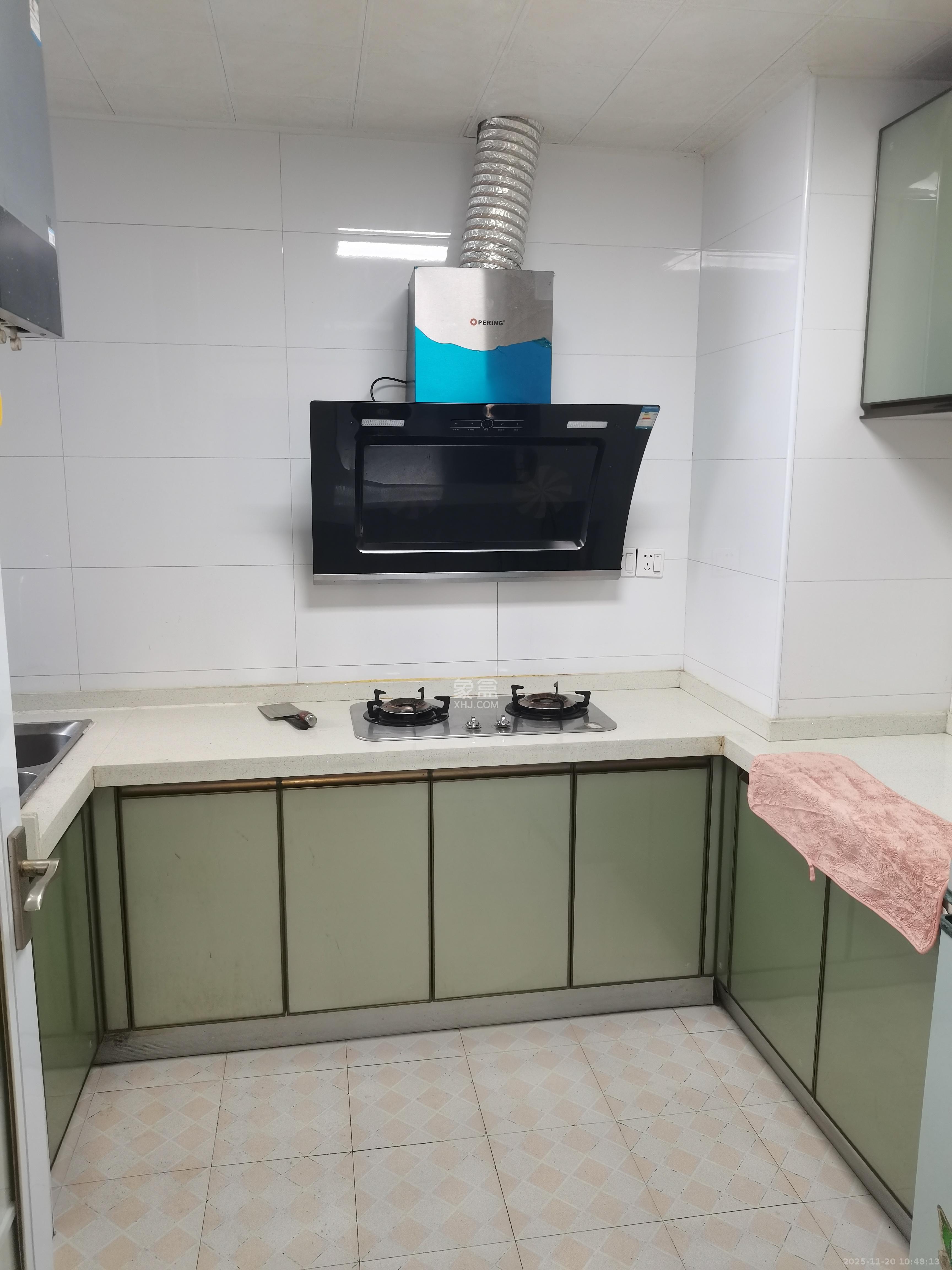 燕山街社区  2室1厅1卫    1800.0元/月室内图