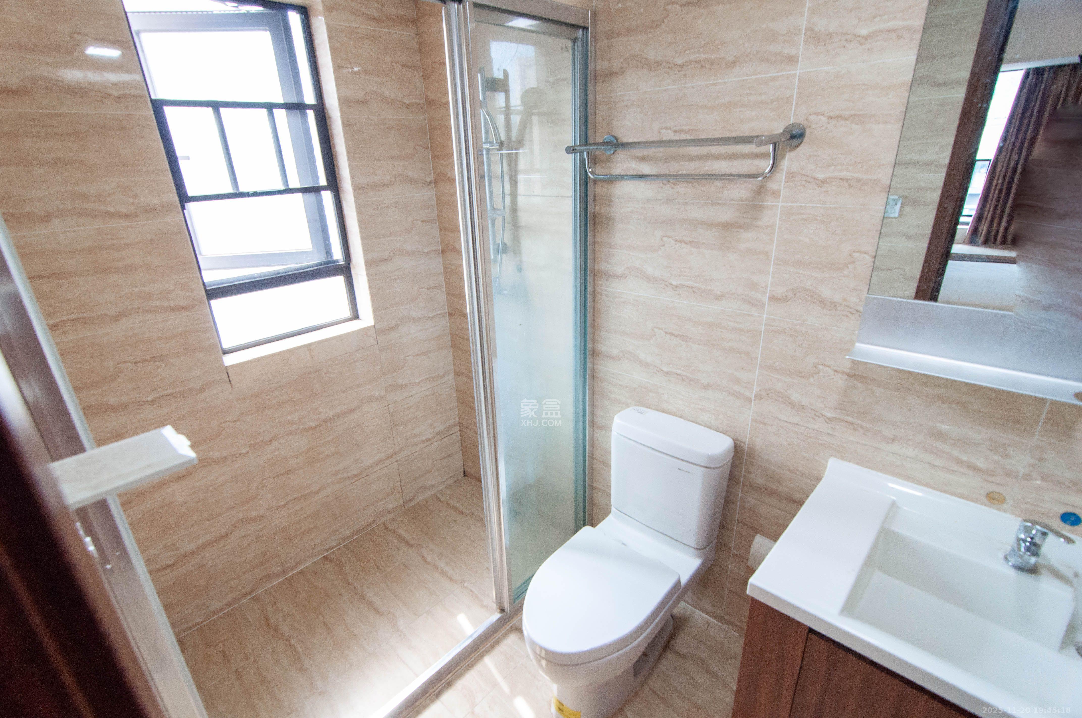 万科里梅溪郡  4室2厅2卫    3500.0元/月室内图