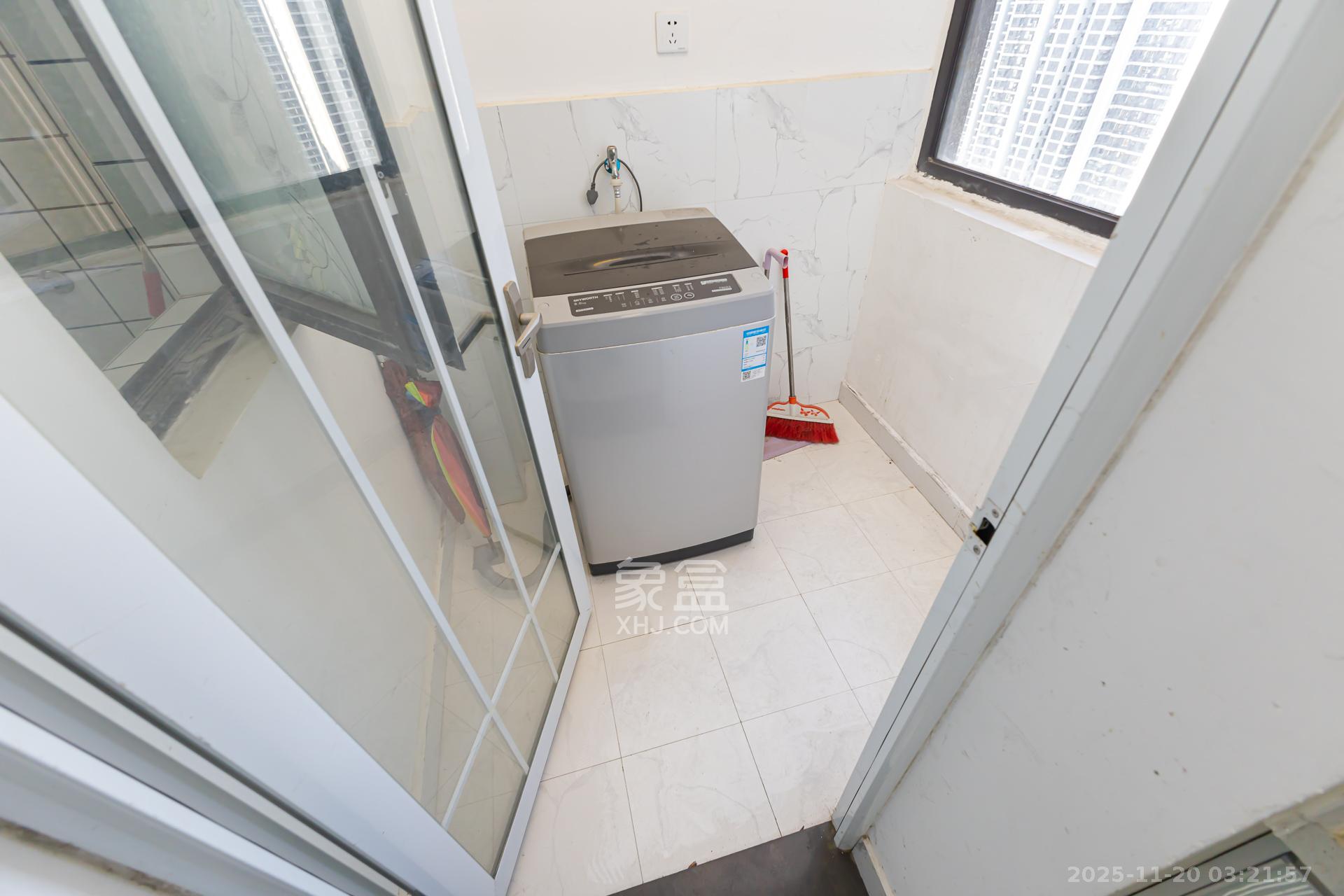 勤诚达境界城  4室2厅2卫    85.0万阳台