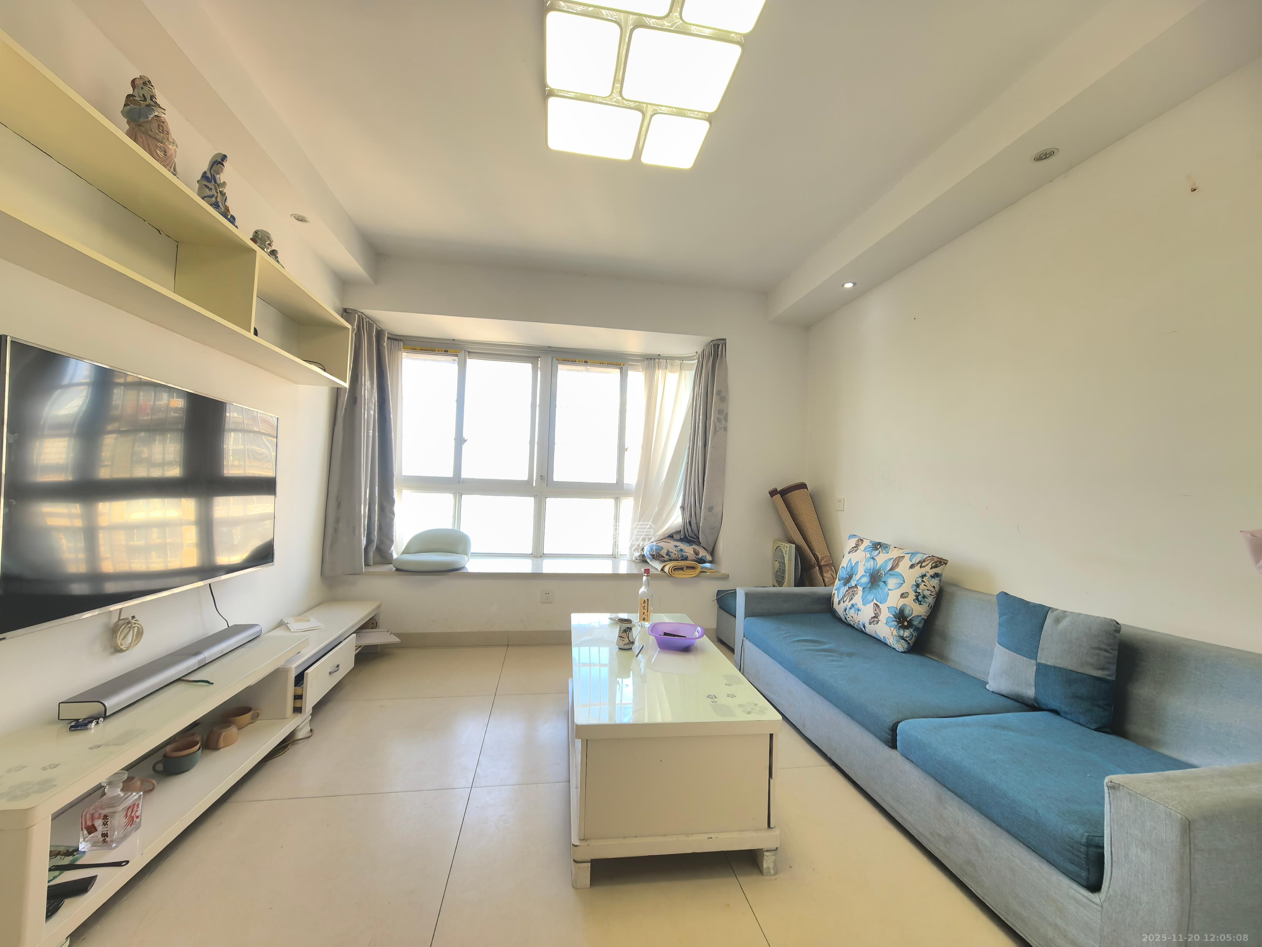 谷山乐园三期 3室2厅1卫 2000.0元/月 谷山乐园三期 3室2厅1卫 2000.0元/月室内图