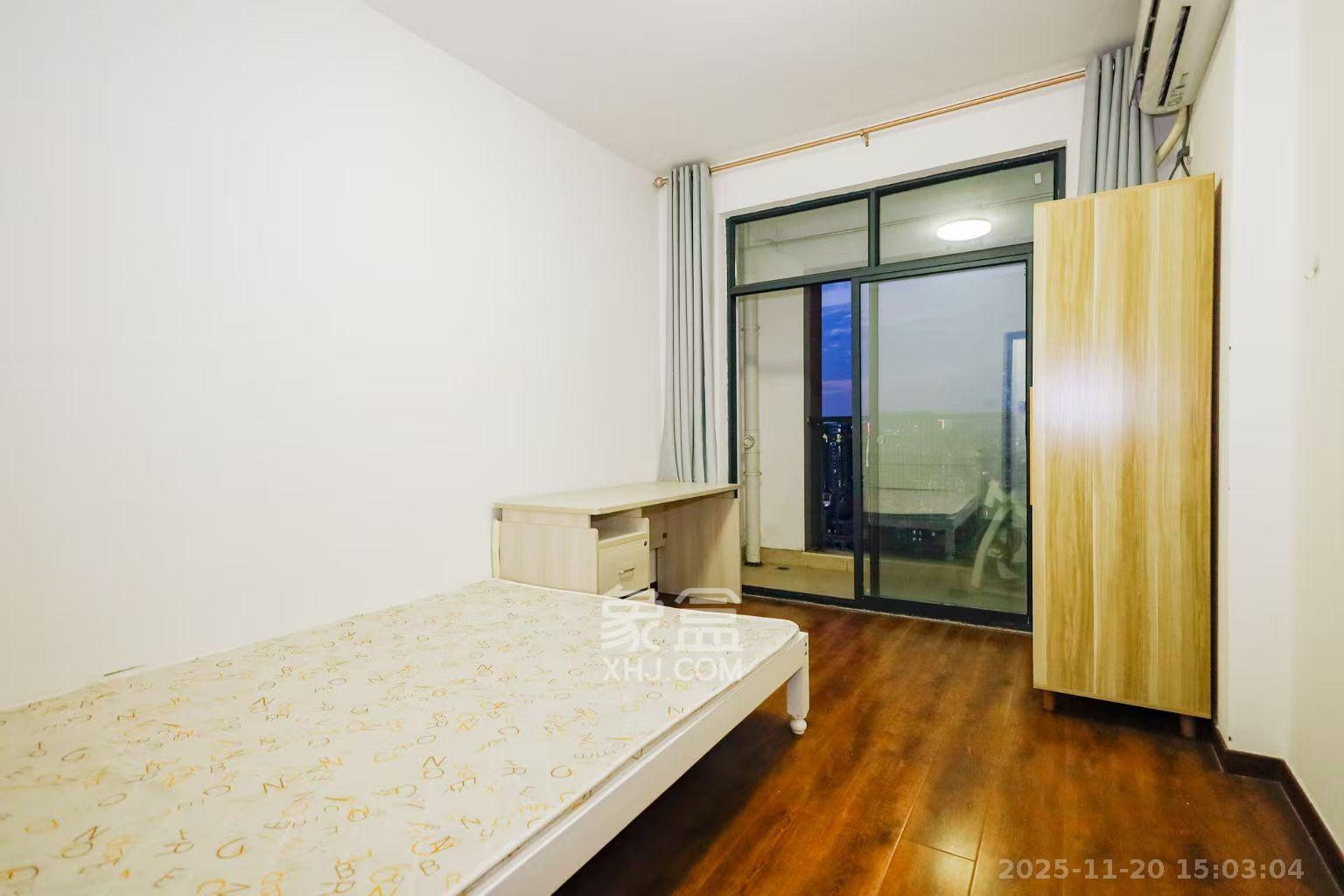 红星国际公馆  4室2厅2卫    3600.0元/月室内图