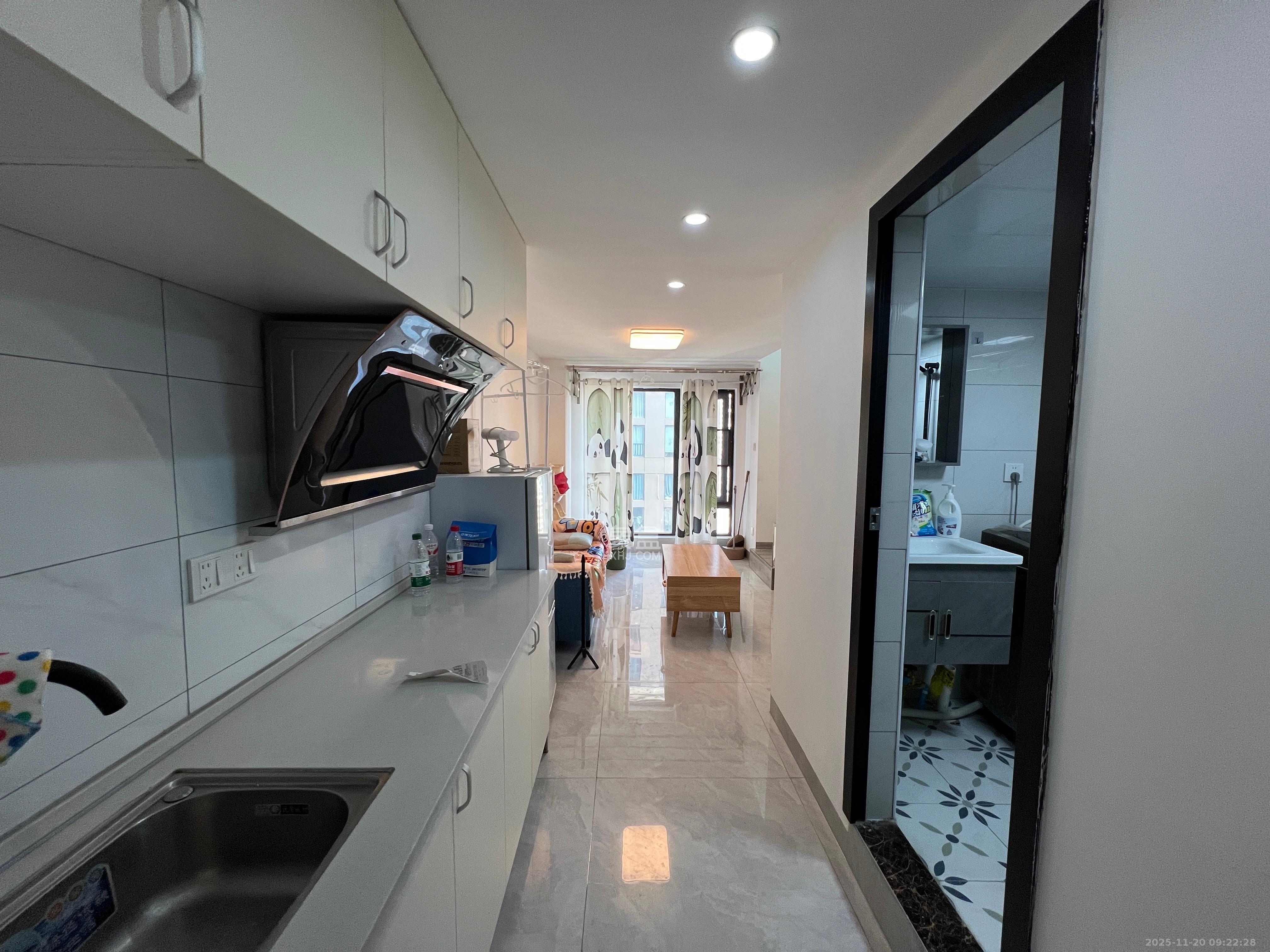 卓越江岸 1室0厅0卫 1700.0元/月 卓越江岸 1室0厅0卫 1700.0元/月室内图