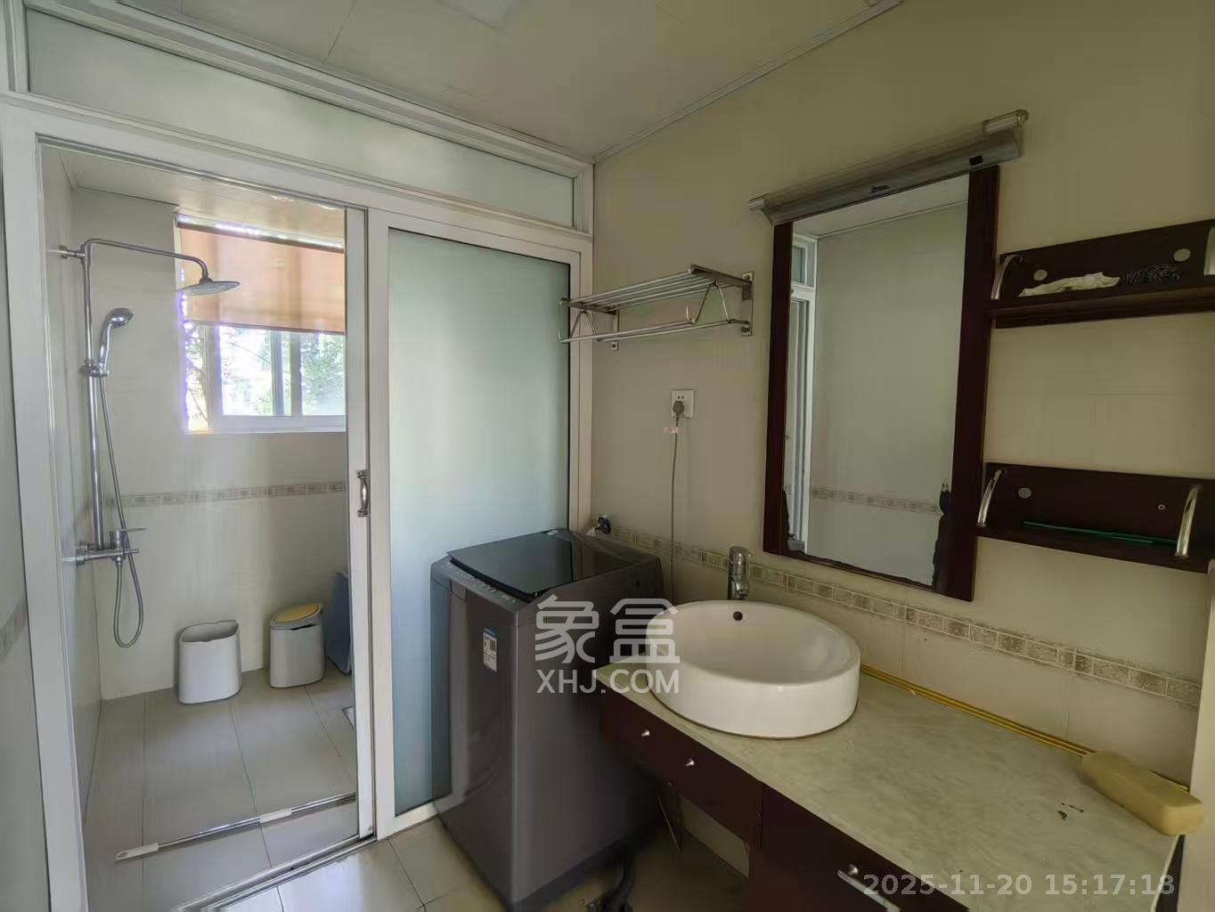 山水人家一二期  3室2厅1卫    2000.0元/月室内图