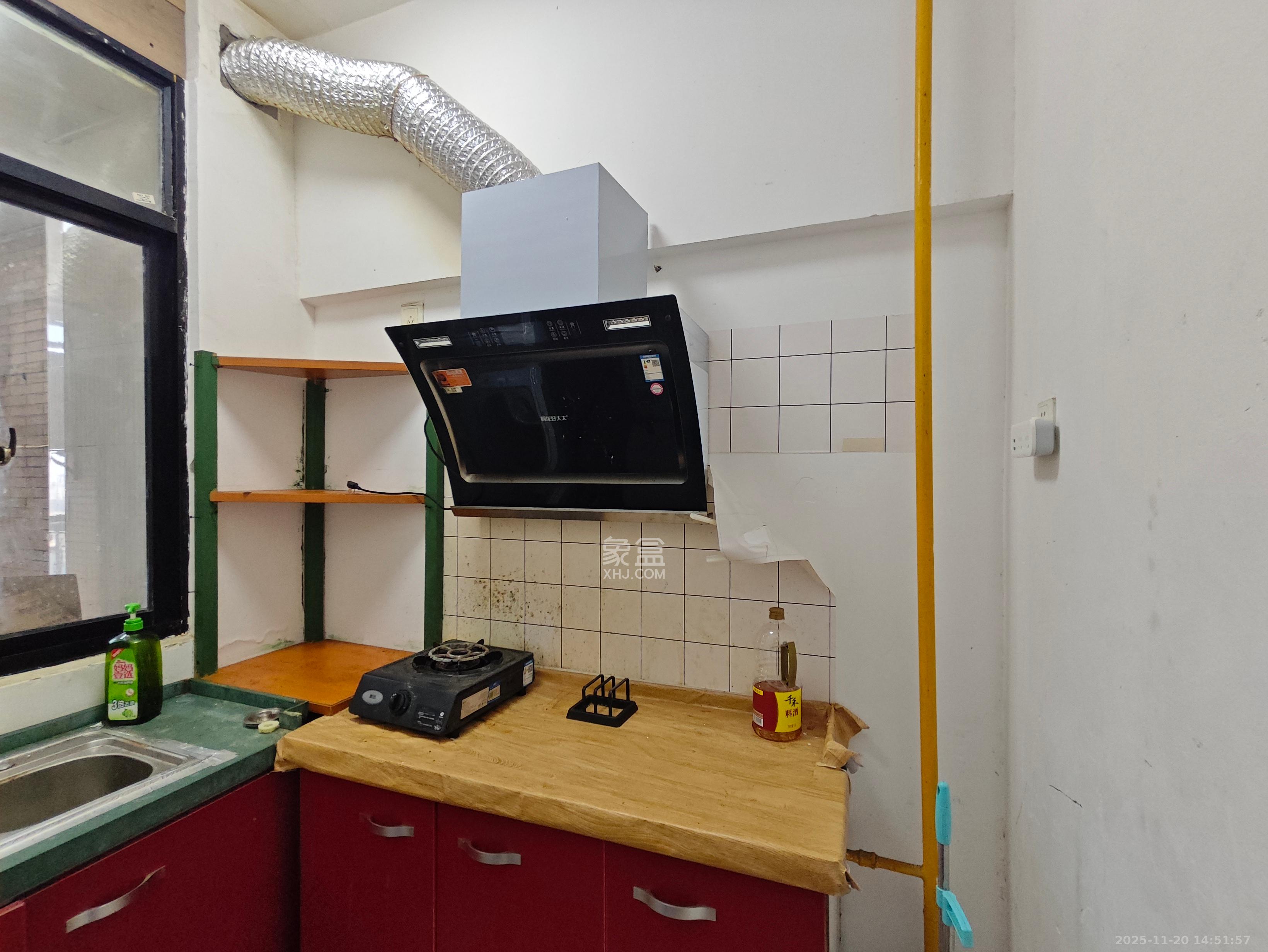 长大卧琥  1室1厅1卫    1500.0元/月室内图