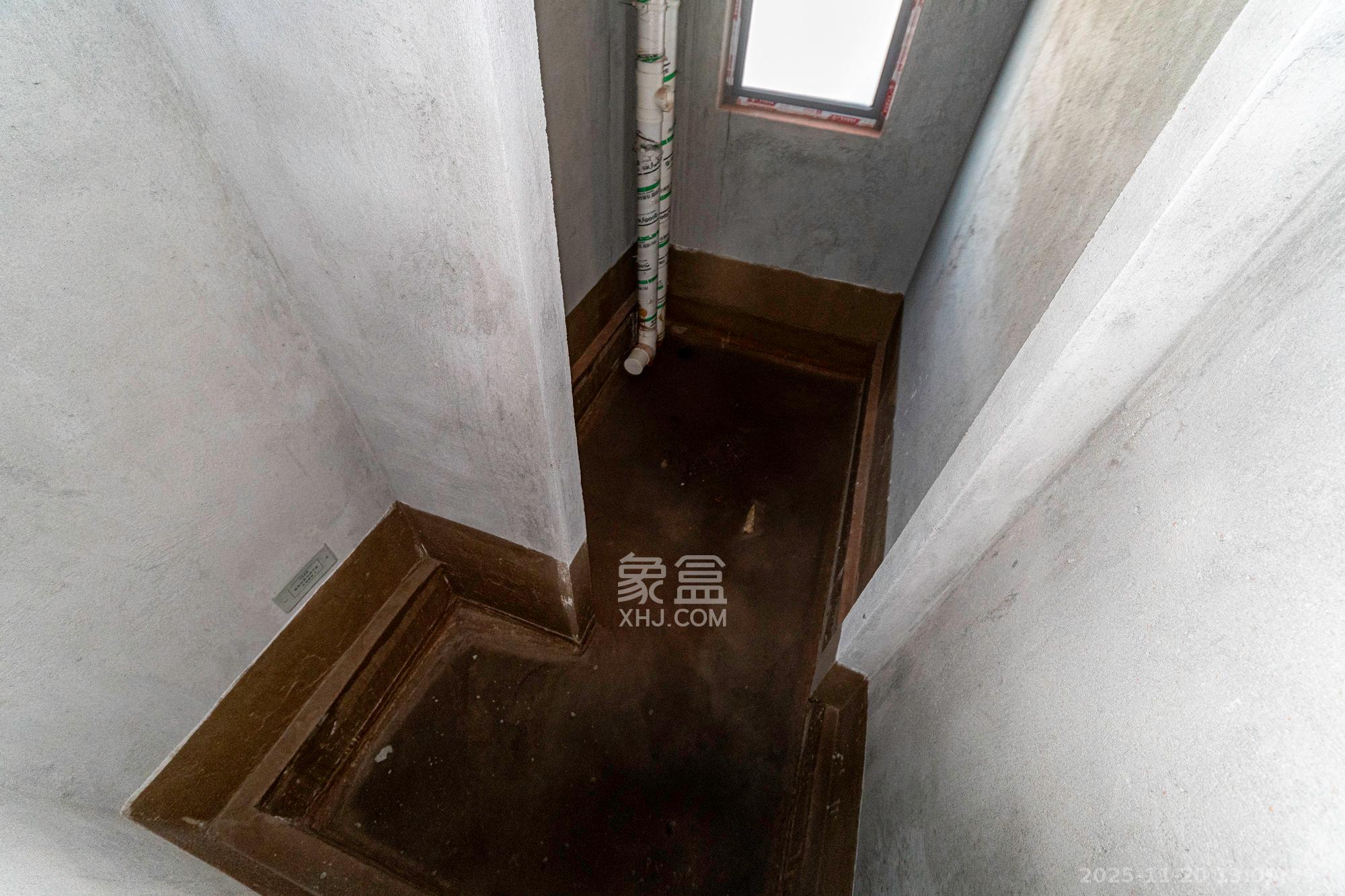 金色溪泉湾 3室2厅1卫 115.0万 金色溪泉湾 3室2厅1卫 115.0万卫生间