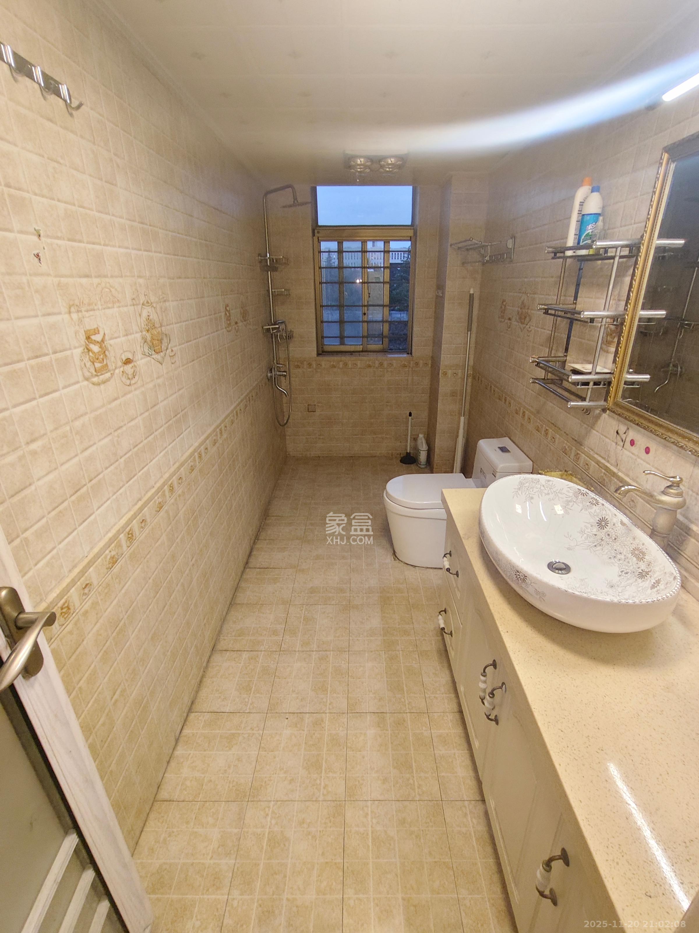 西岸润泽府  4室2厅2卫    4200.0元/月室内图