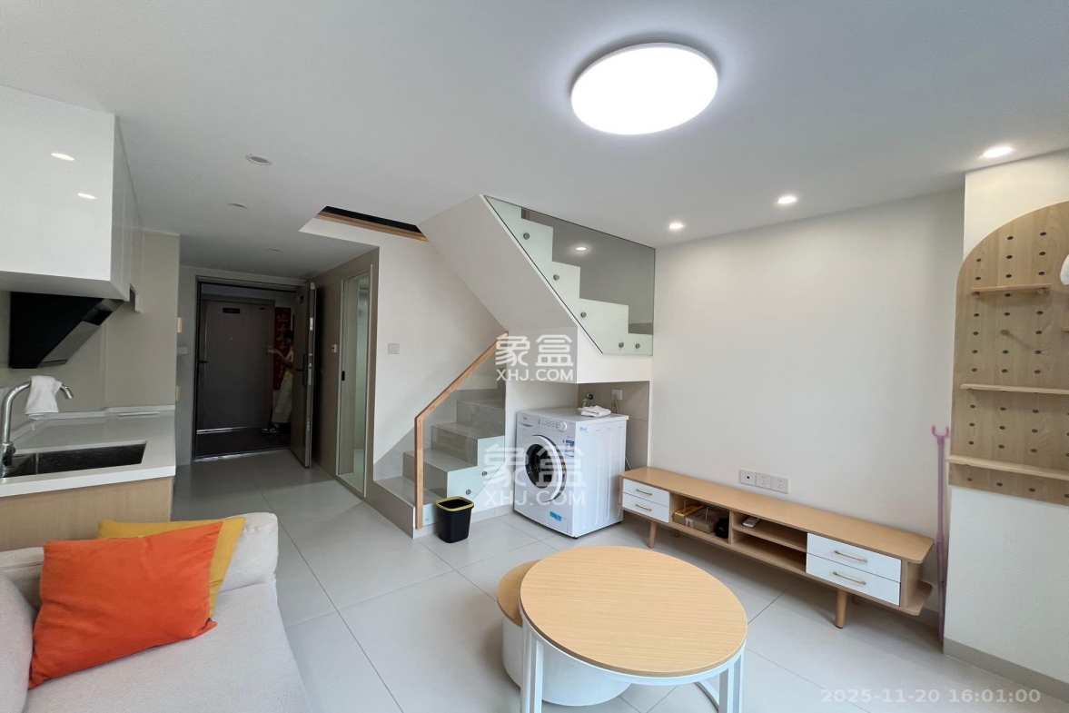 力高凤凰新天 2室1厅1卫 2500.0元/月 力高凤凰新天 2室1厅1卫 2500.0元/月室内图