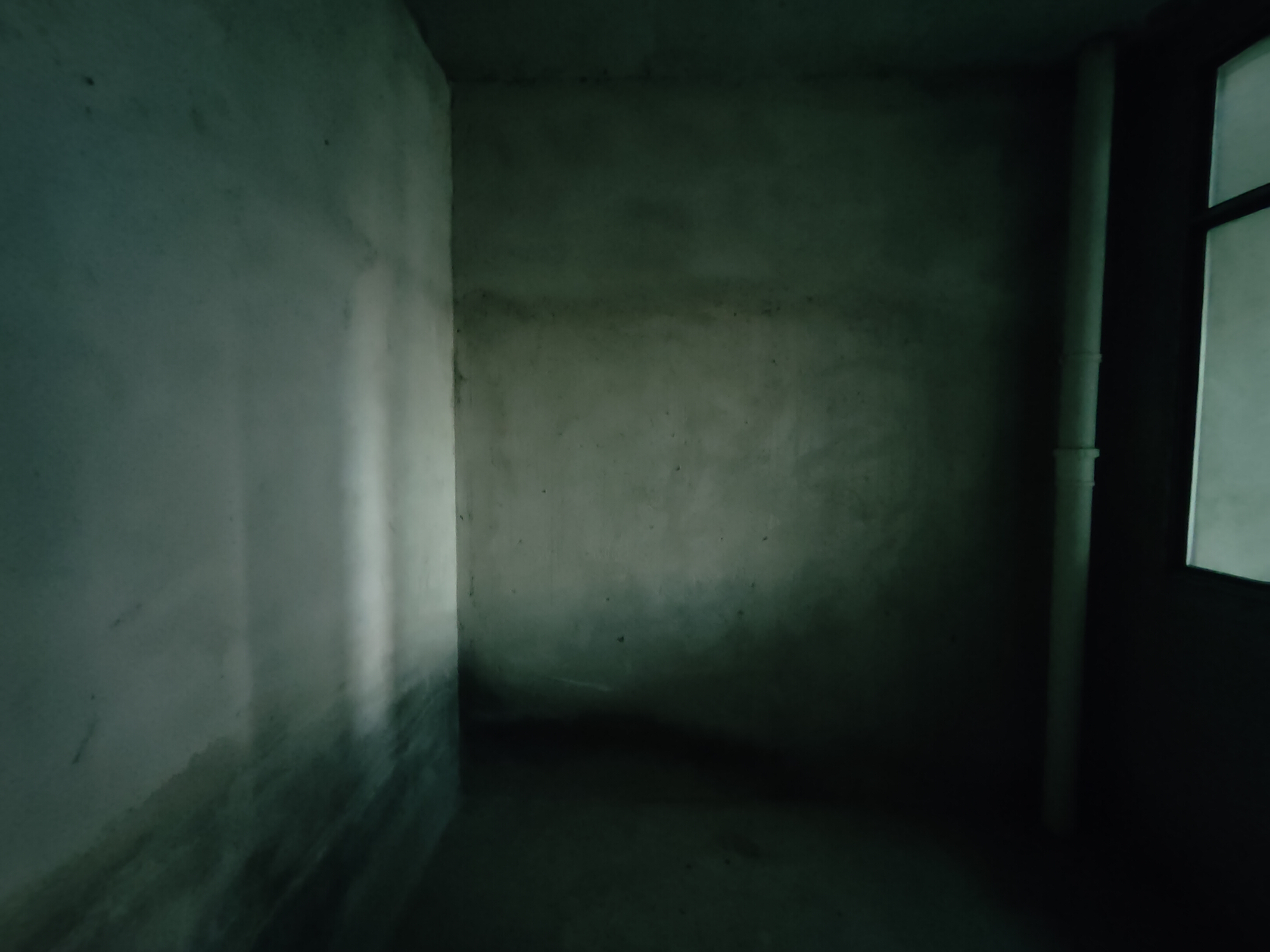 中天鹭鸶湾一期  6室2厅3卫    265.0万客厅