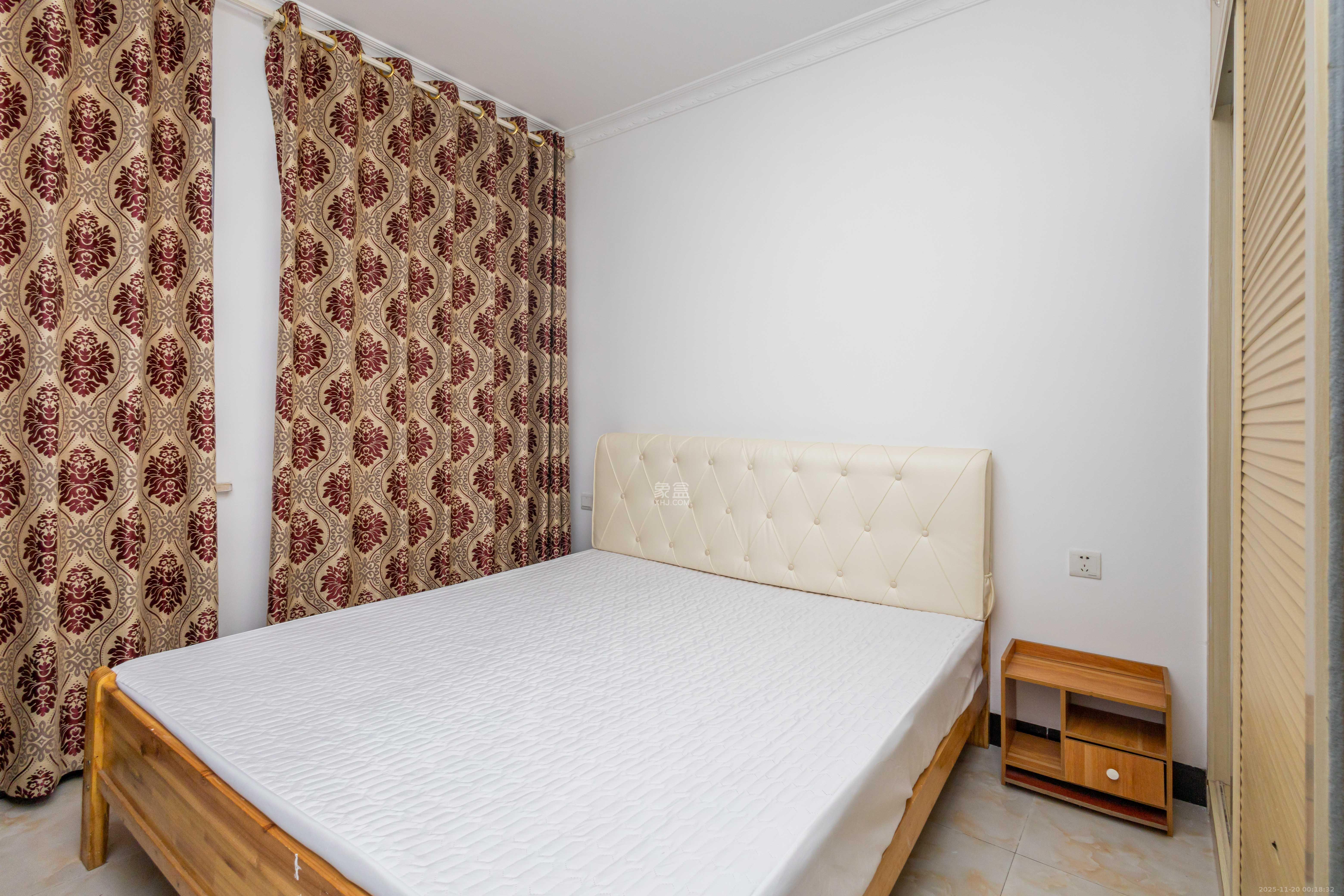 佳美紫郡  2室2厅1卫    42.8万卧室