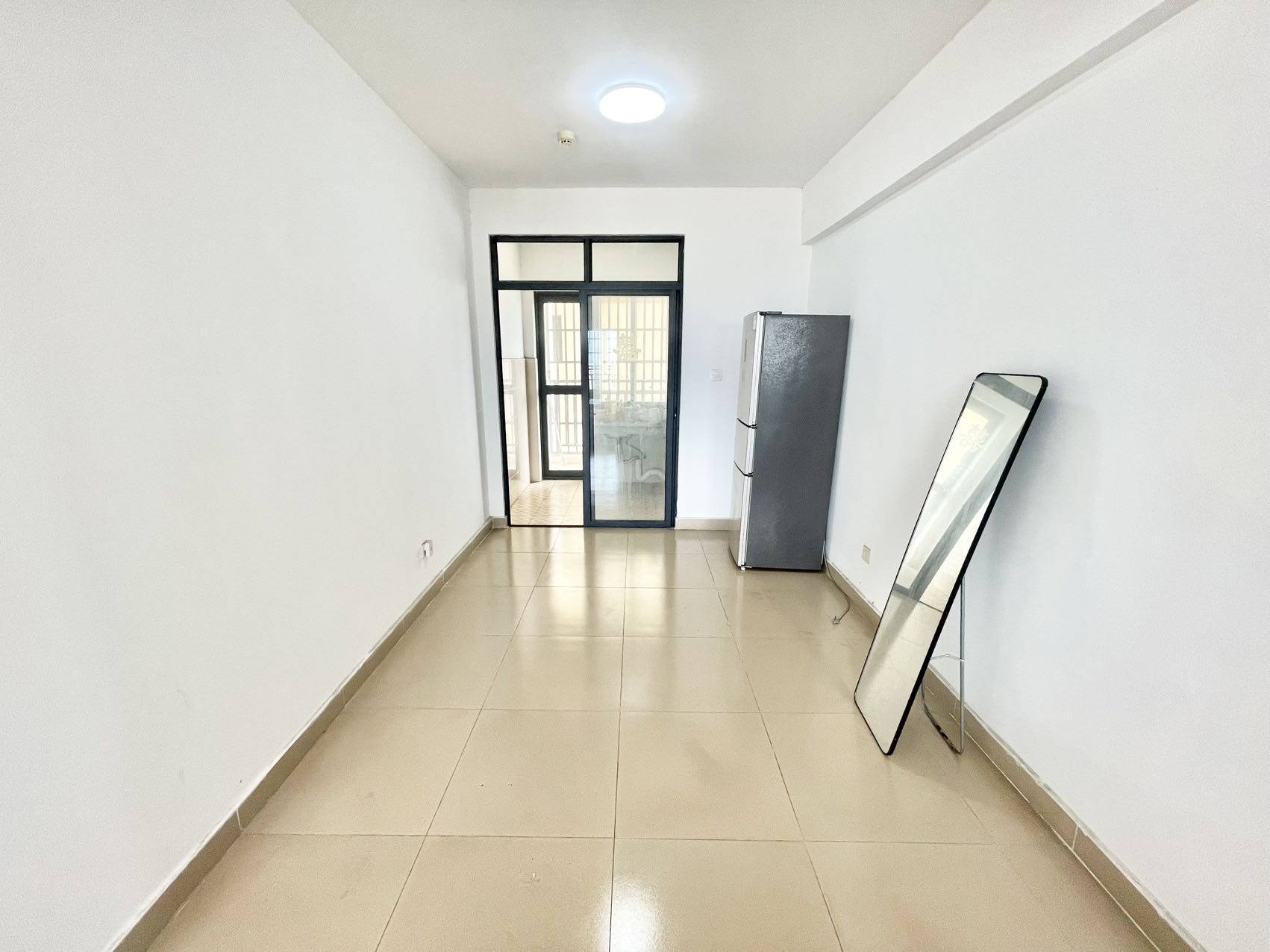 荣锦花园  3室2厅2卫    2500.0元/月室内图