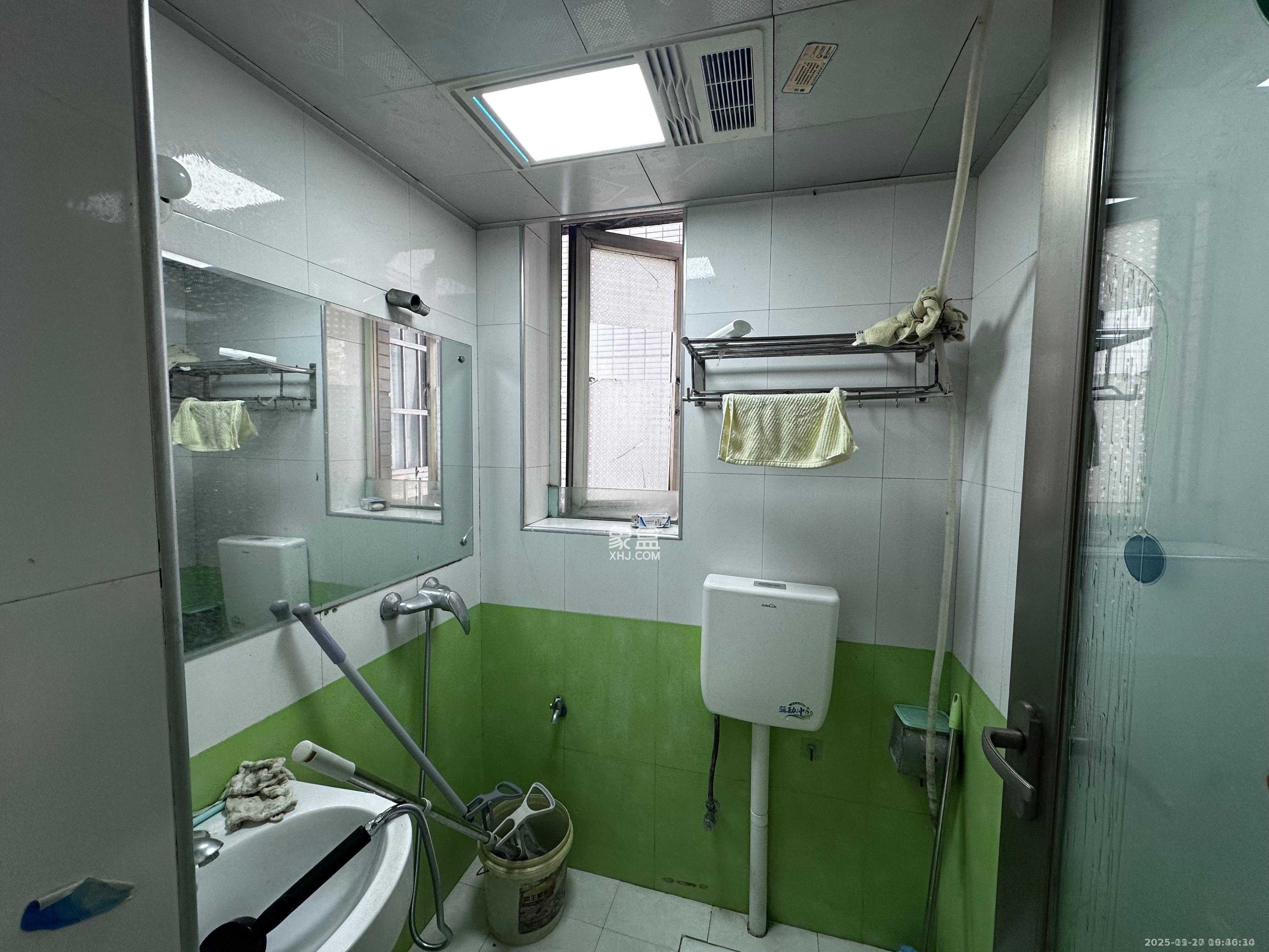 星典时代 1室2厅1卫 2100.0元/月 星典时代 1室2厅1卫 2100.0元/月室内图