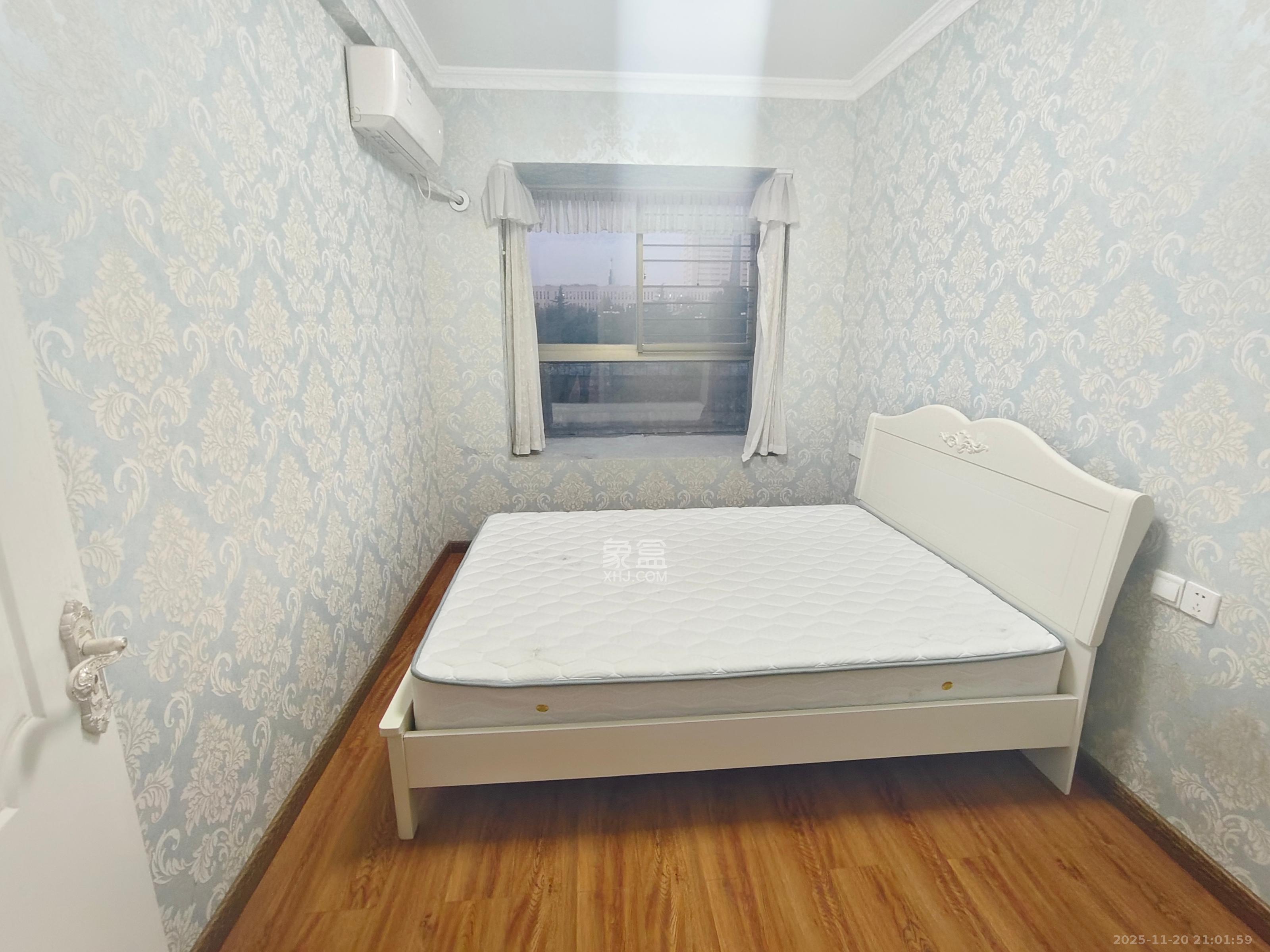 西岸润泽府 4室2厅2卫 4200.0元/月 西岸润泽府 4室2厅2卫 4200.0元/月室内图