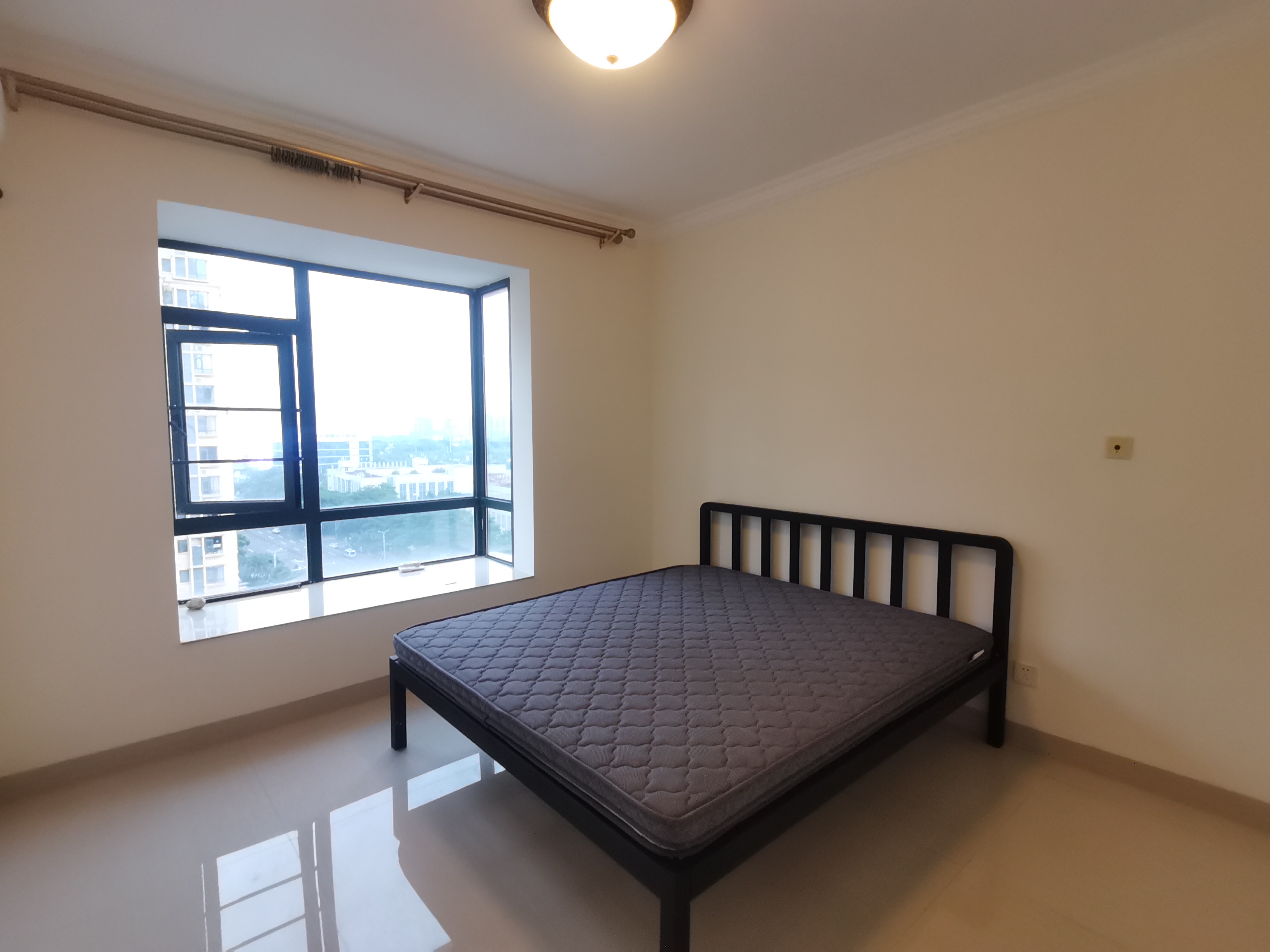 海阔天空-国瑞城一期(名仕苑) 3室2厅2卫 4300.0元/月 海阔天空-国瑞城一期(名仕苑) 3室2厅2卫 4300.0元/月室内图