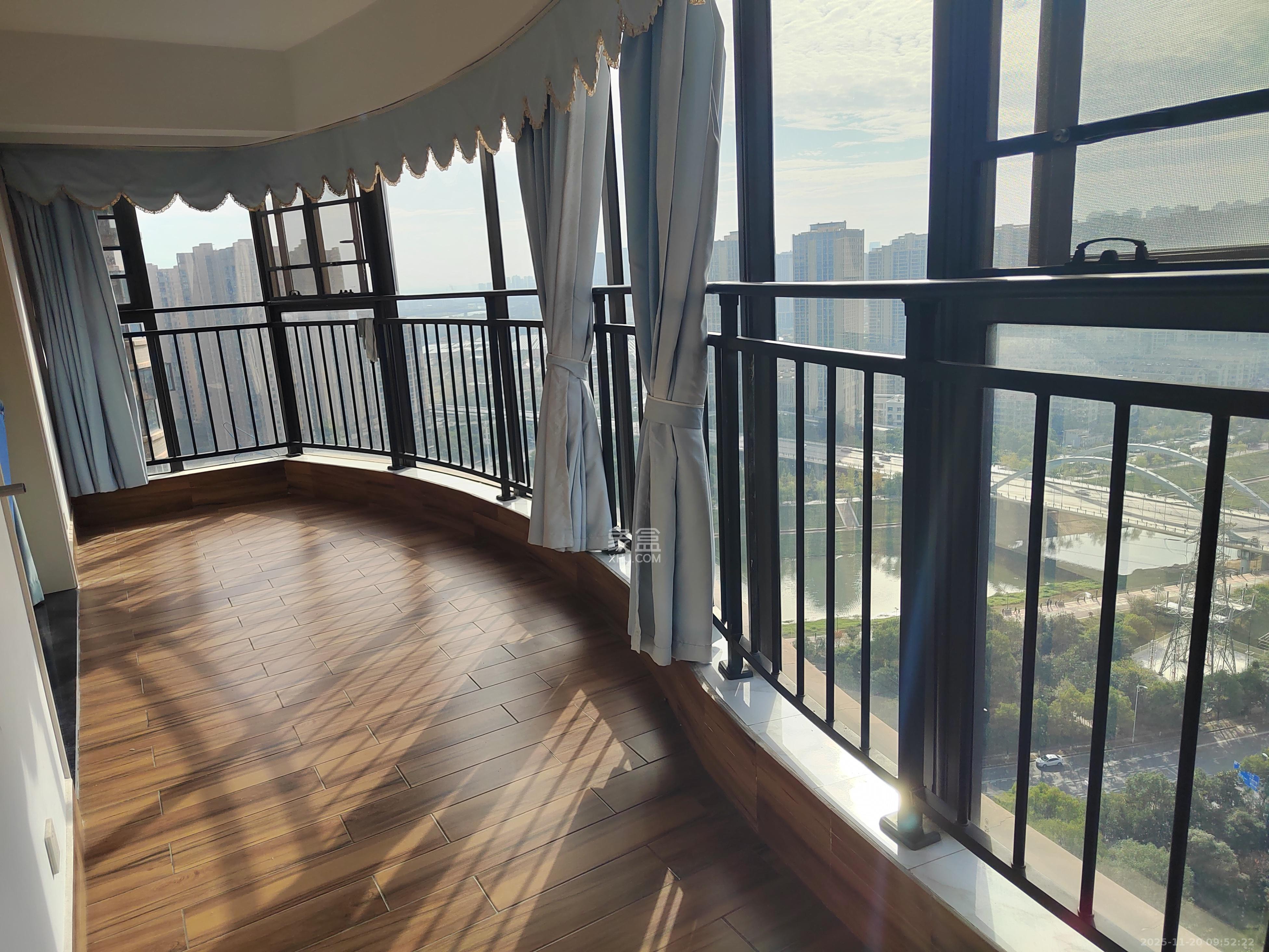 湘域熙岸  1室2厅2卫    3600.0元/月