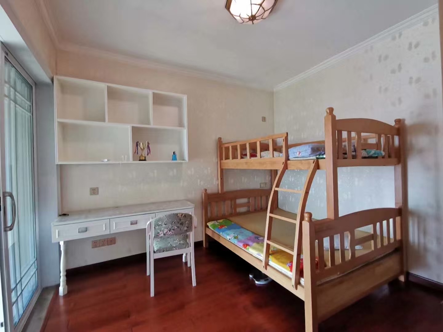 水映豪廷(一,二,三期) 3室2厅2卫 3000.0元/月 水映豪廷(一,二,三期) 3室2厅2卫 3000.0元/月室内图