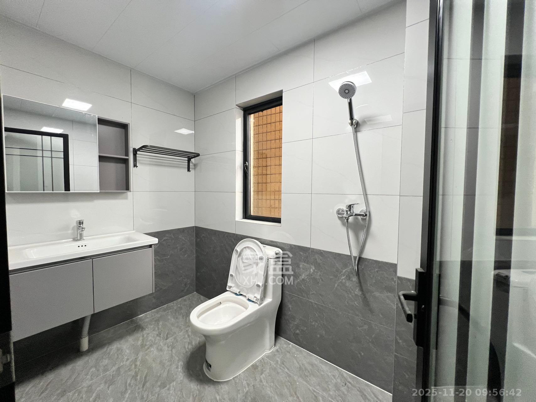 万科魅力之城 3室2厅2卫 2300.0元/月 万科魅力之城 3室2厅2卫 2300.0元/月室内图