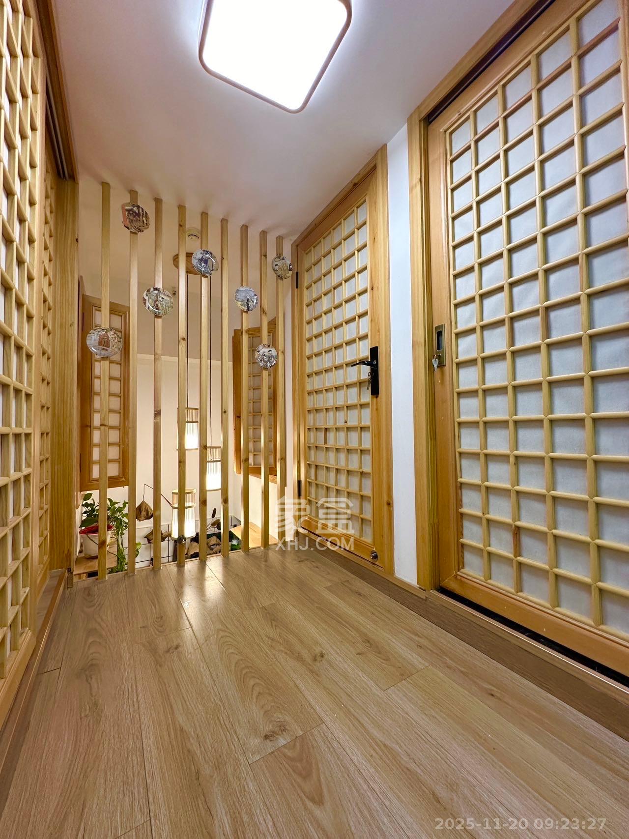 荣盛花语书苑  2室1厅2卫    2700.0元/月室内图