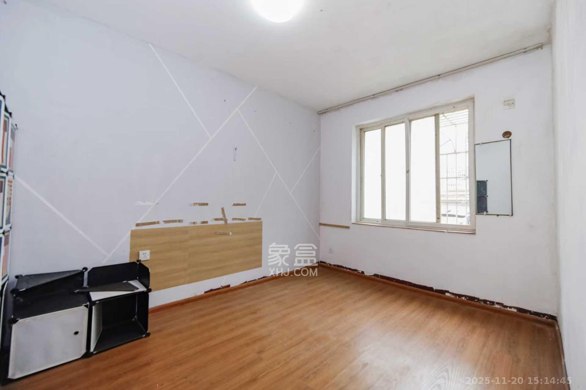 绿荫家园  3室2厅1卫    1200.0元/月室内图