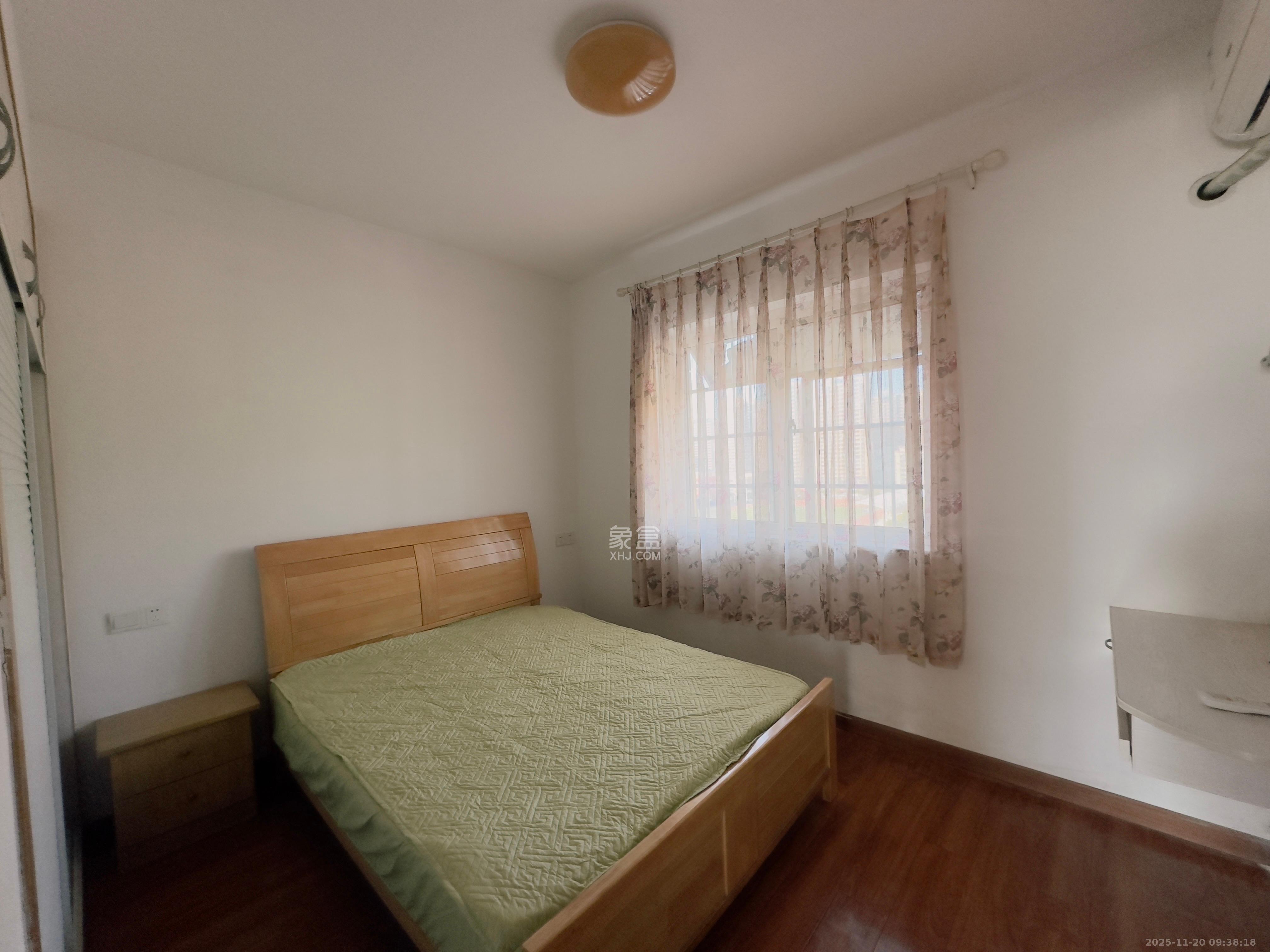 金石蓉园  3室1厅1卫    1900.0元/月室内图