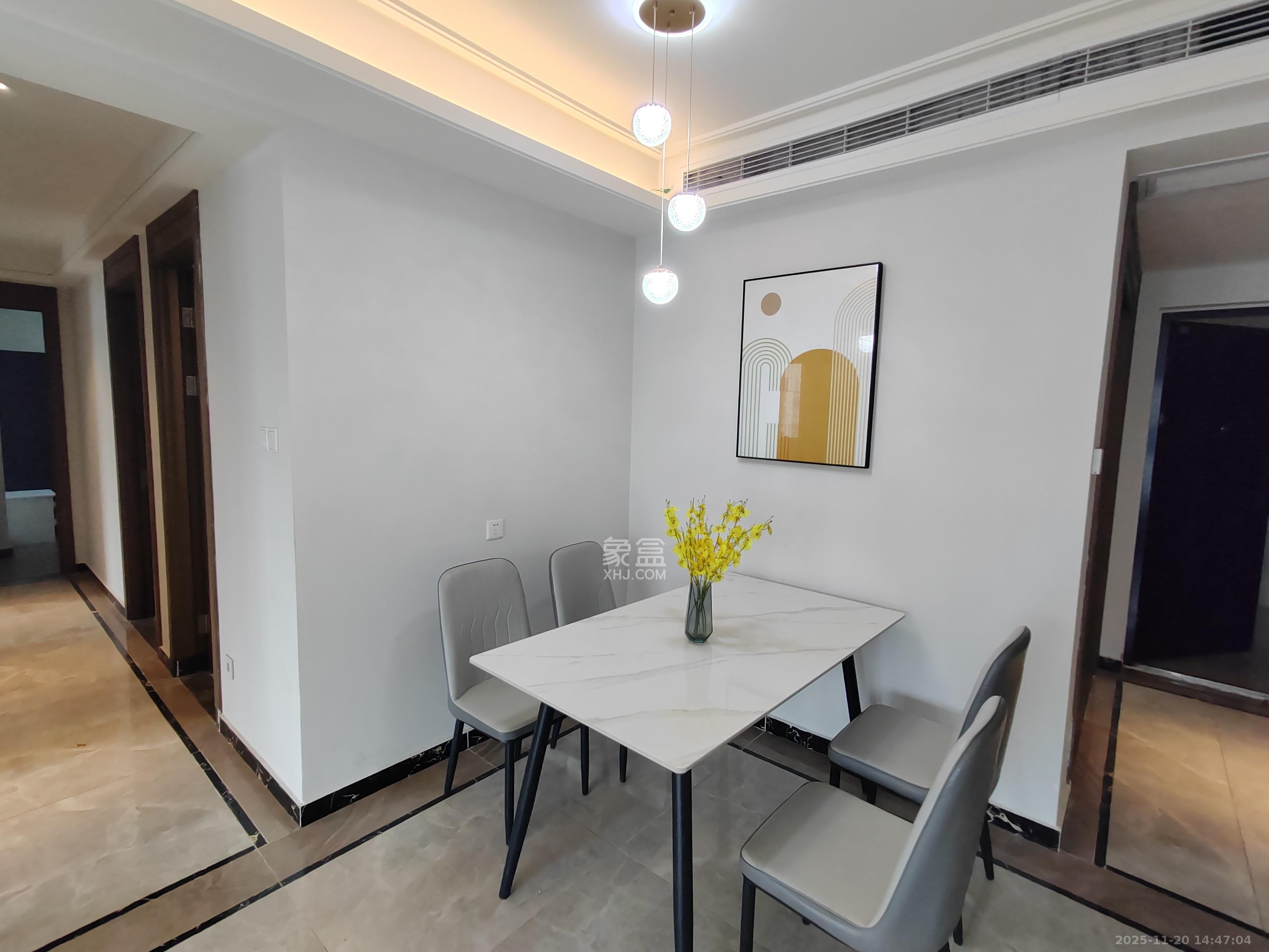 保利恒伟时光印象 4室2厅2卫 2700.0元/月 保利恒伟时光印象 4室2厅2卫 2700.0元/月室内图