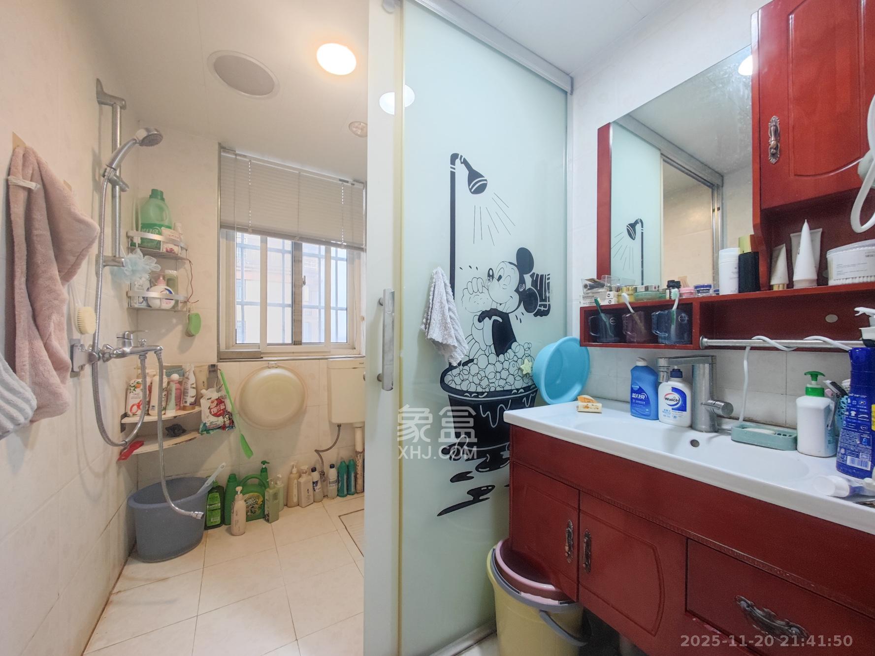 丰园城(鄱阳小区二期) 2室1厅1卫 59.0万 丰园城(鄱阳小区二期) 2室1厅1卫 59.0万卫生间