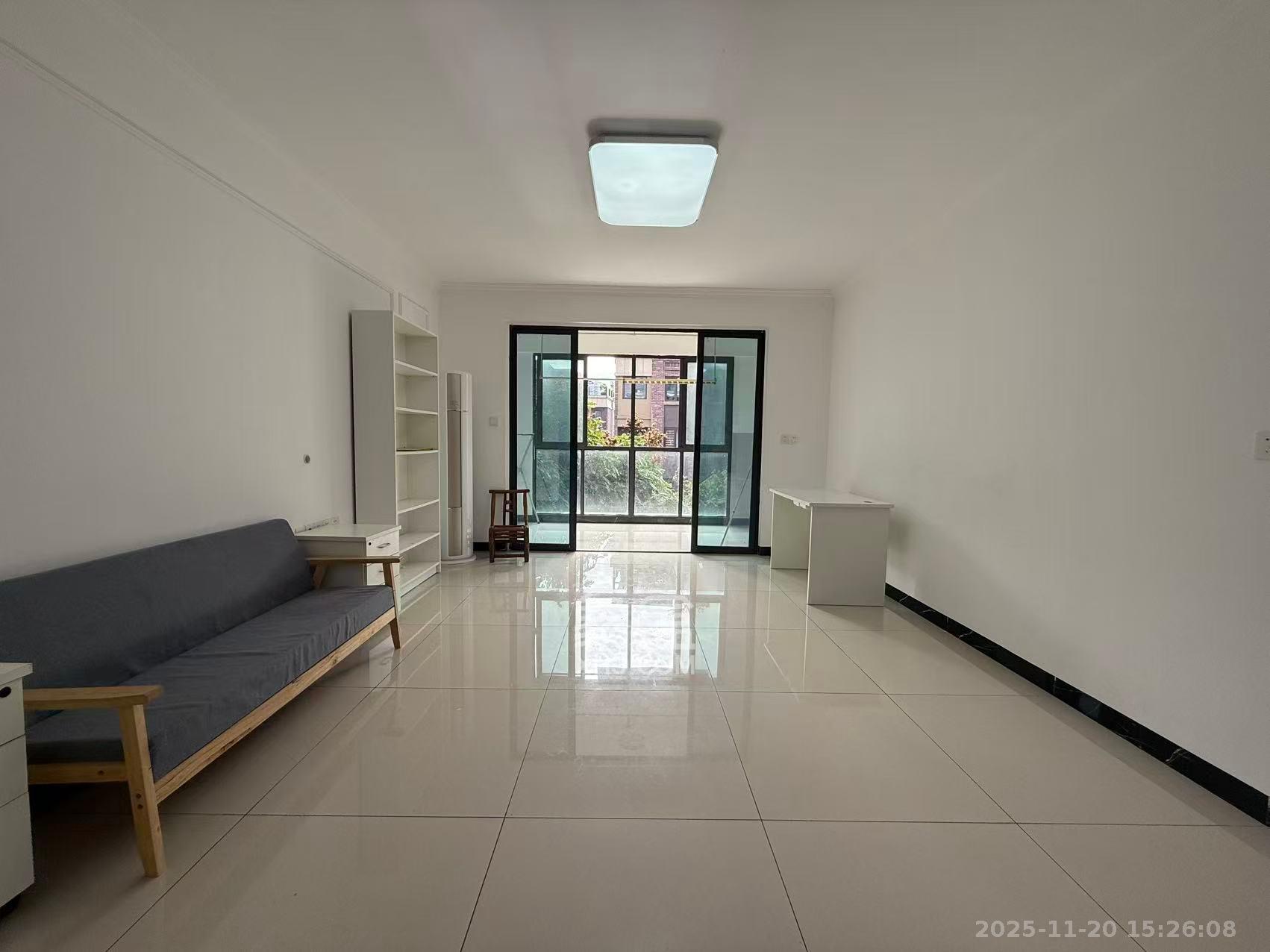 星湖湾二期洋房  3室2厅2卫    2300.0元/月