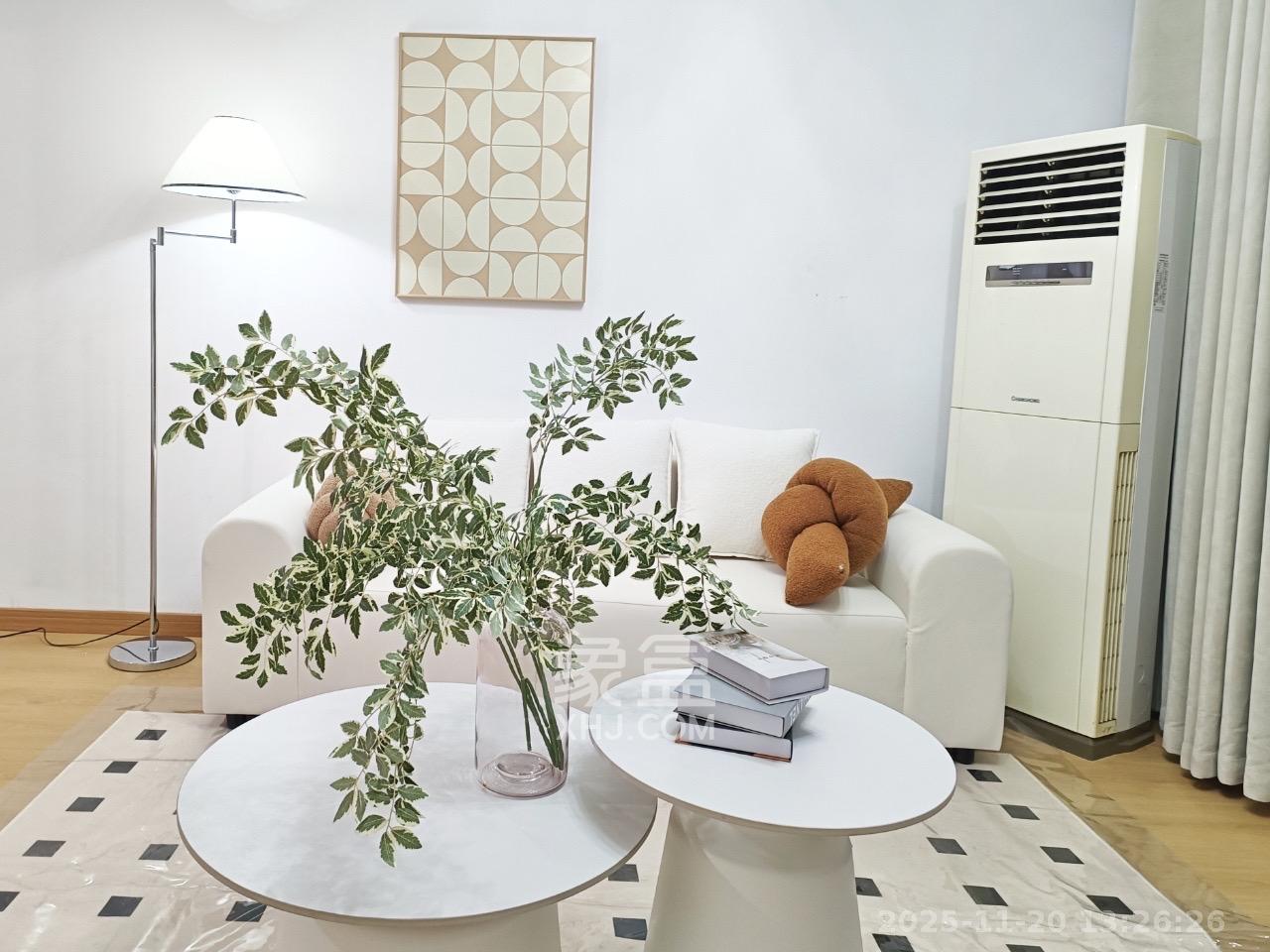 达美D6区  2室2厅1卫    2600.0元/月室内图