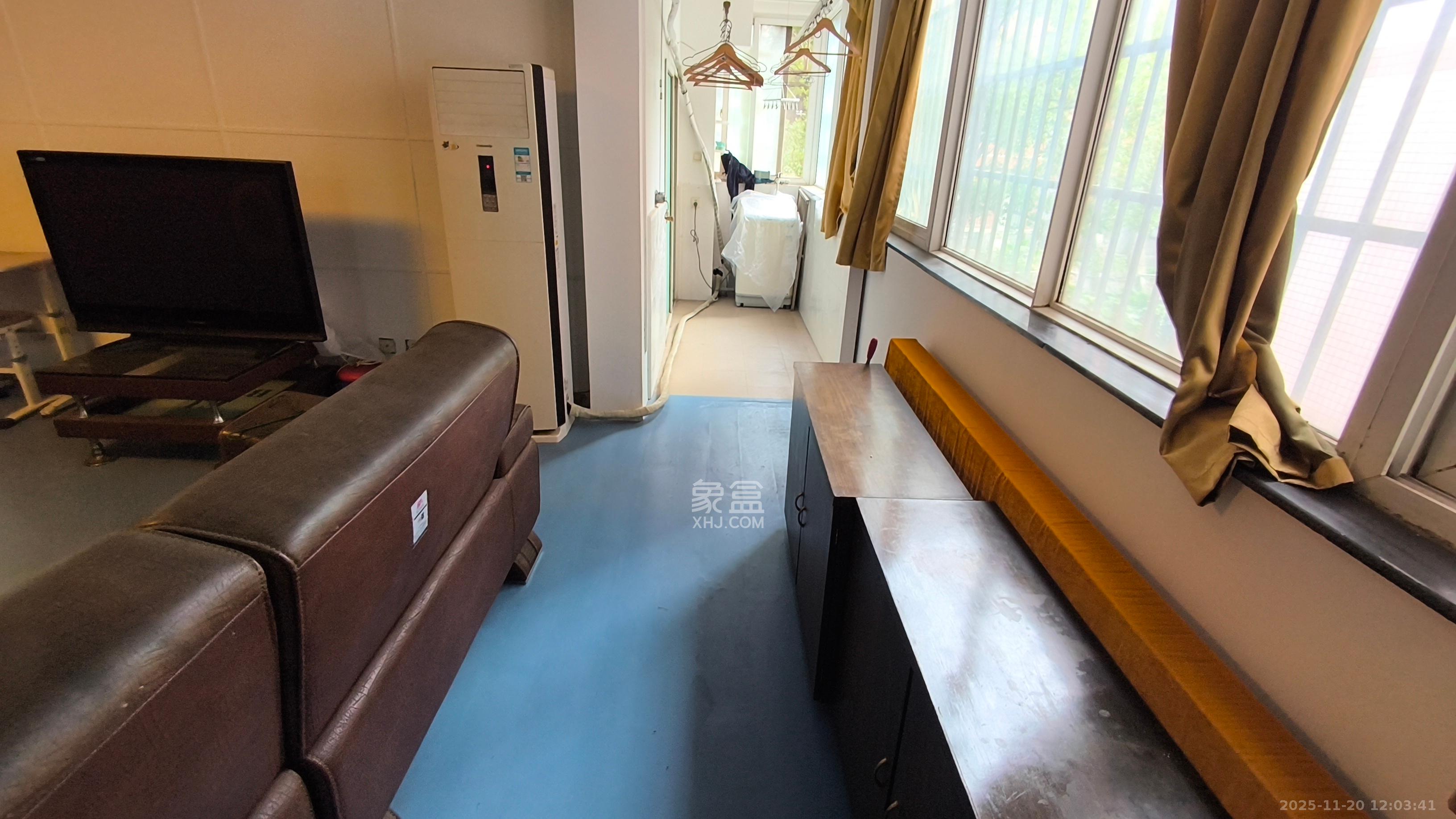 海利宿舍 3室2厅1卫 3200.0元/月 海利宿舍 3室2厅1卫 3200.0元/月室内图