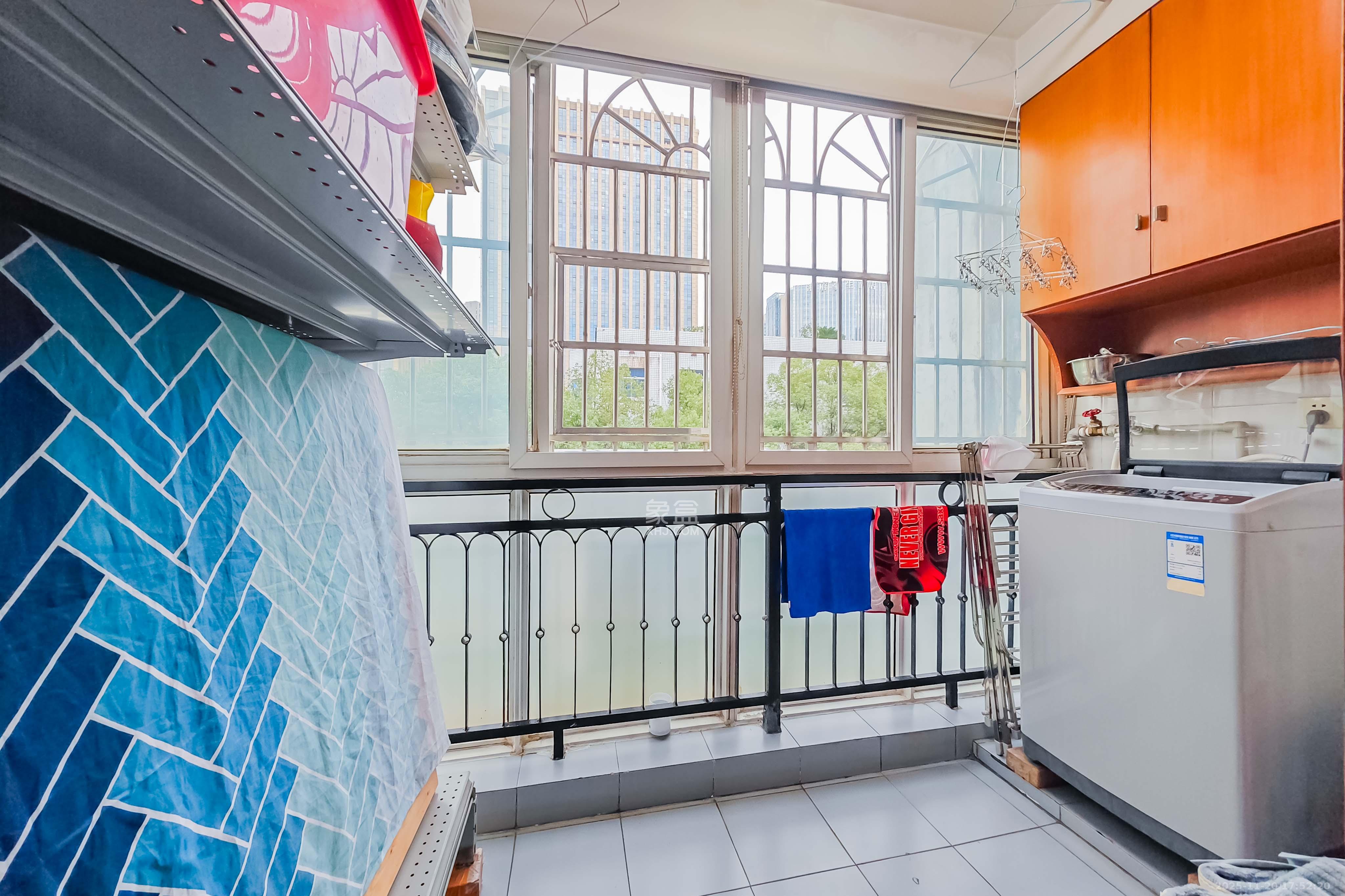 新星小区  2室2厅1卫    48.0万其他