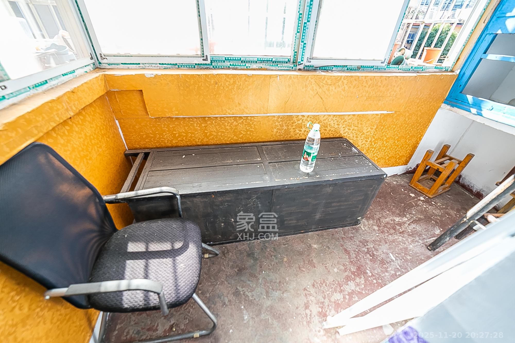 二机小区 2室1厅1卫 32.8万 二机小区 2室1厅1卫 32.8万其他