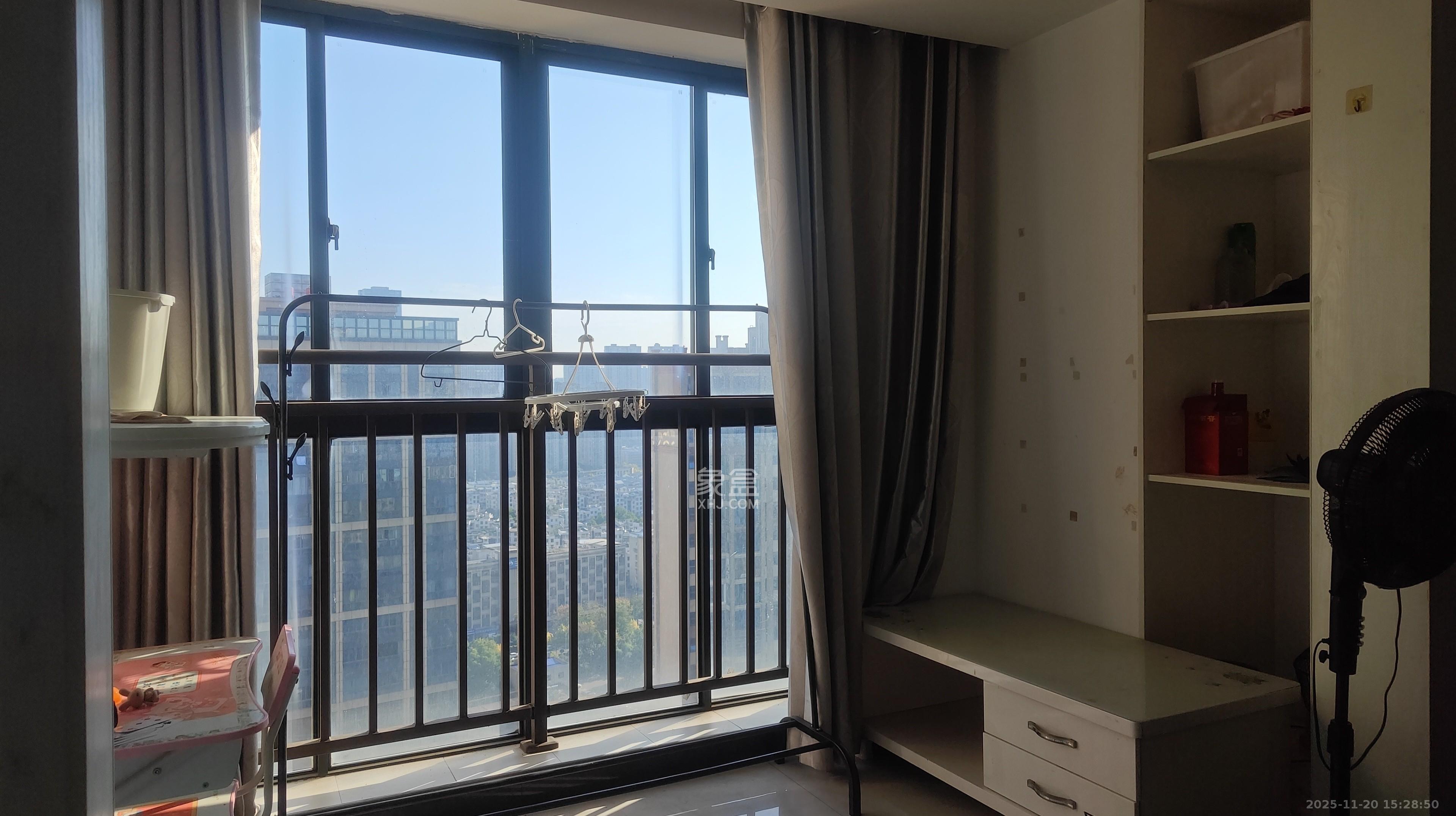 山水英伦  2室2厅1卫    2200.0元/月室内图