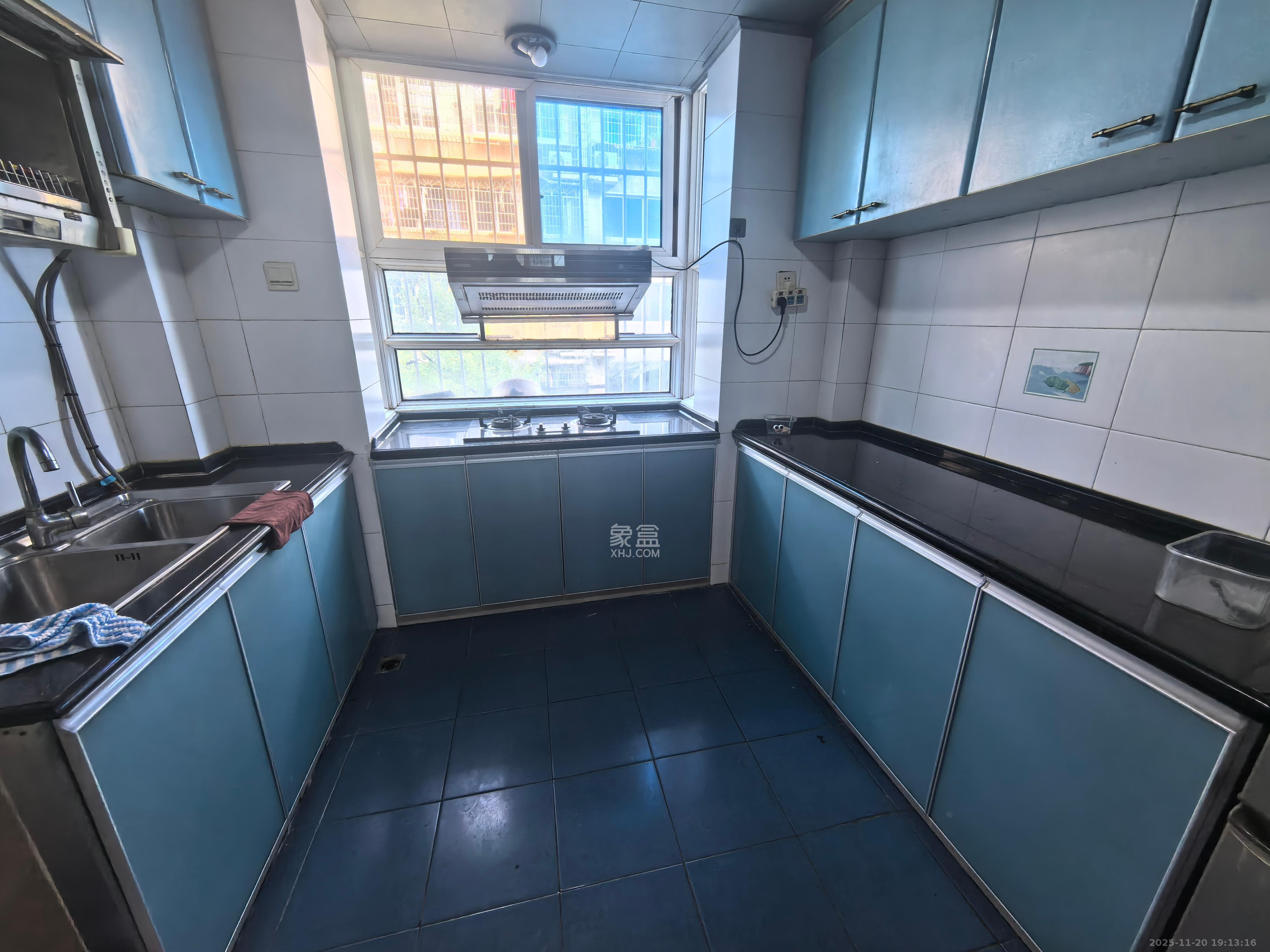 荷花园电信宿舍(天辰荷花苑) 2室1厅1卫 2000.0元/月 荷花园电信宿舍(天辰荷花苑) 2室1厅1卫 2000.0元/月室内图