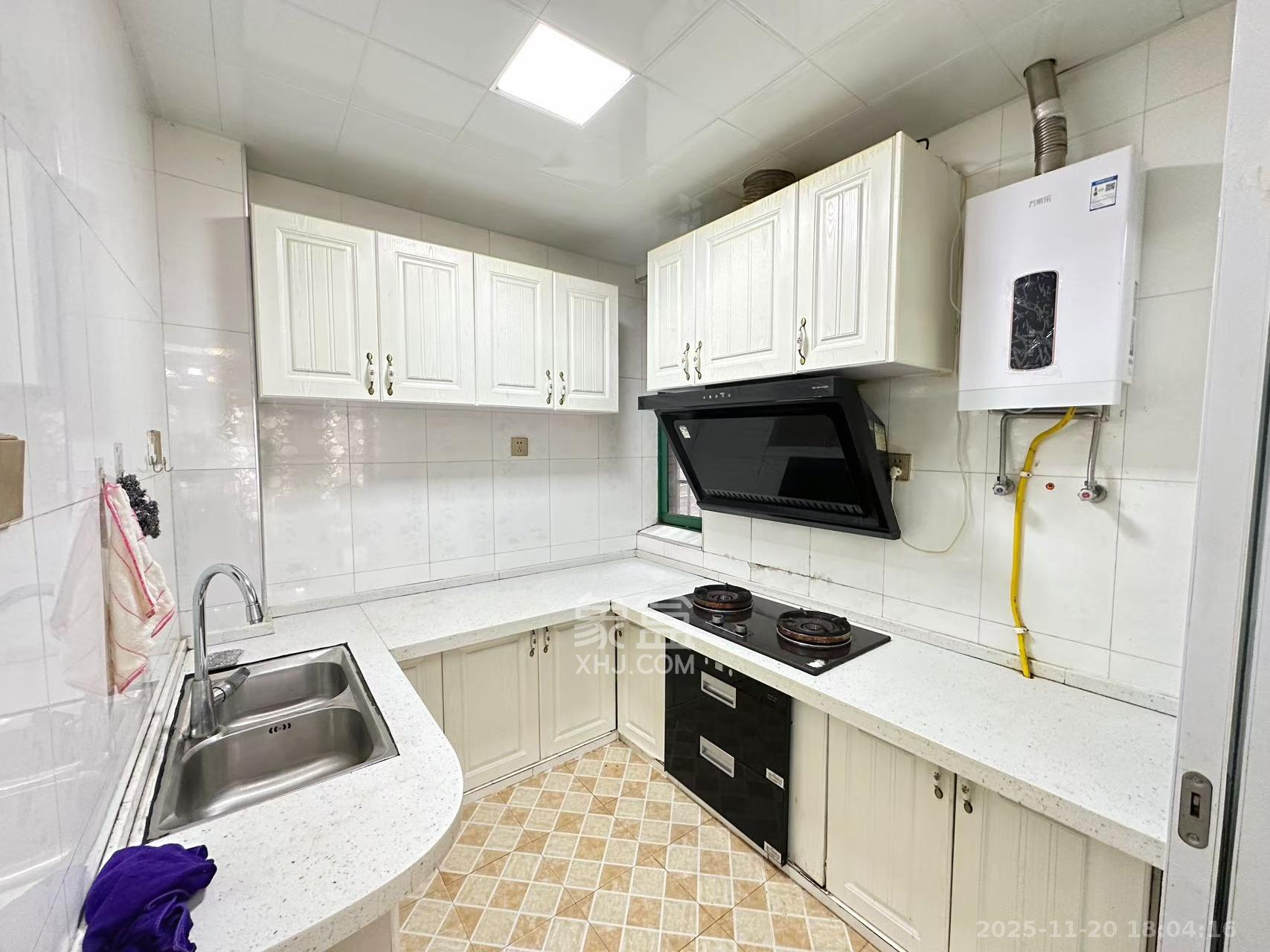 水印康桥  4室2厅2卫    1280.0元/月室内图