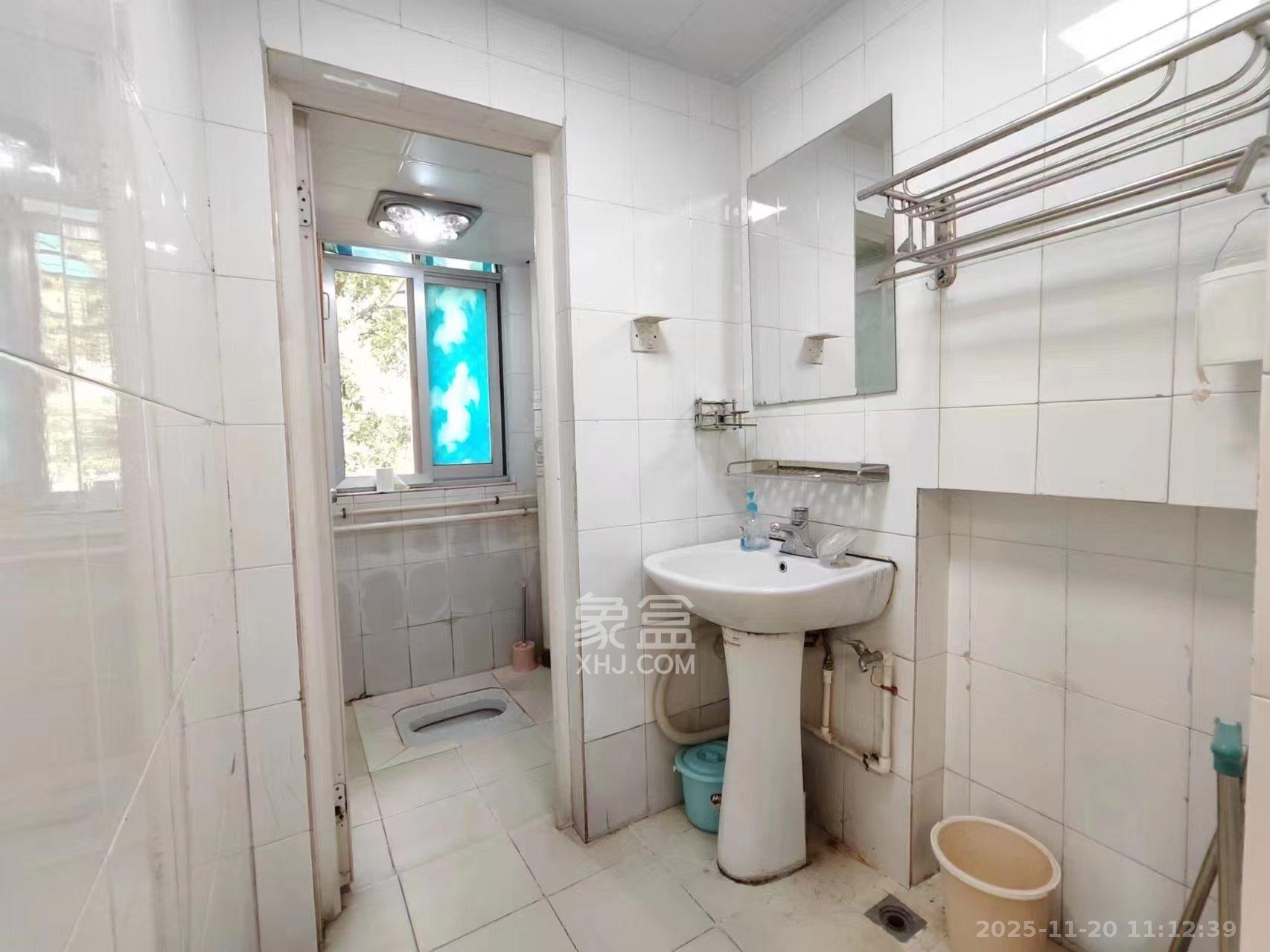 新世纪家园 3室2厅1卫 2200.0元/月 新世纪家园 3室2厅1卫 2200.0元/月室内图