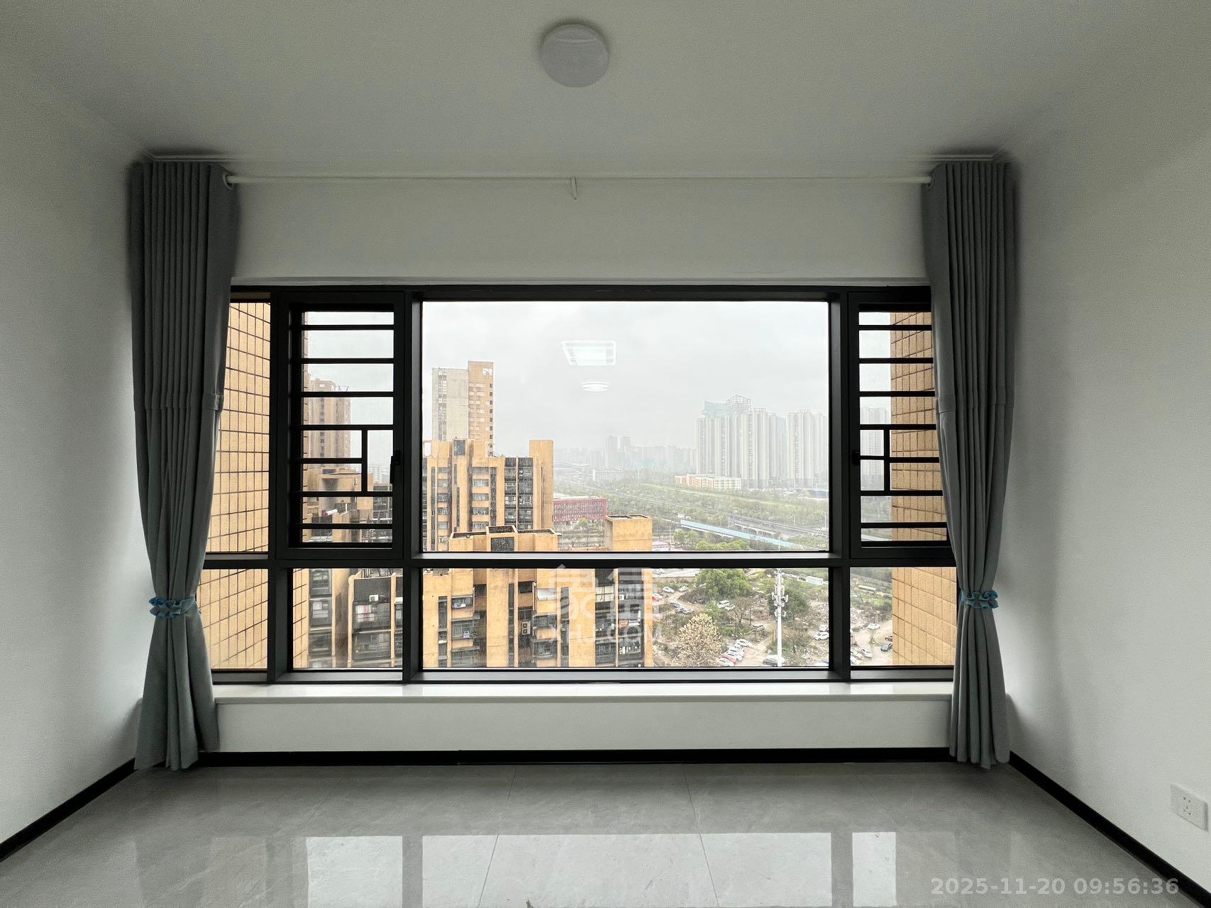 万科魅力之城  3室2厅2卫    2300.0元/月室内图