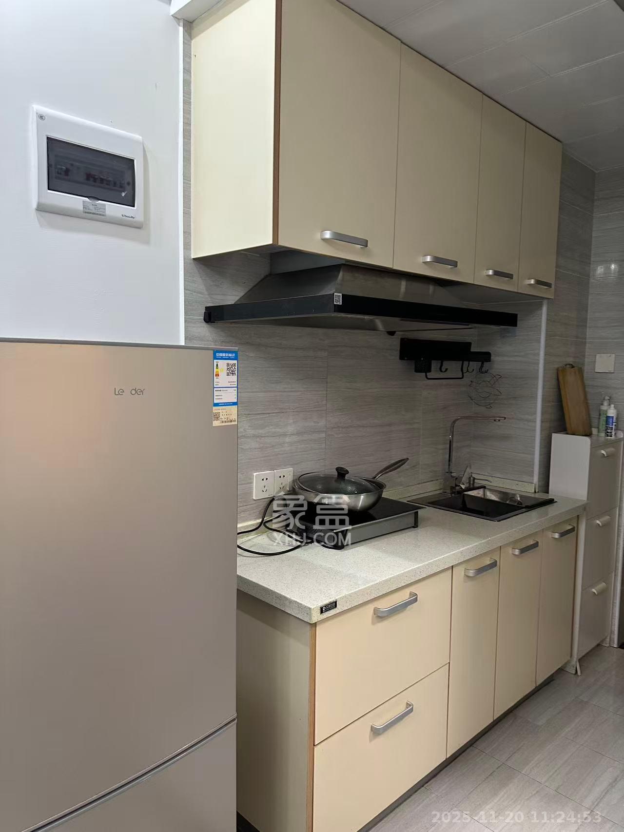 东盈商业广场（华泉城市广场）  1室0厅0卫    1600.0元/月室内图