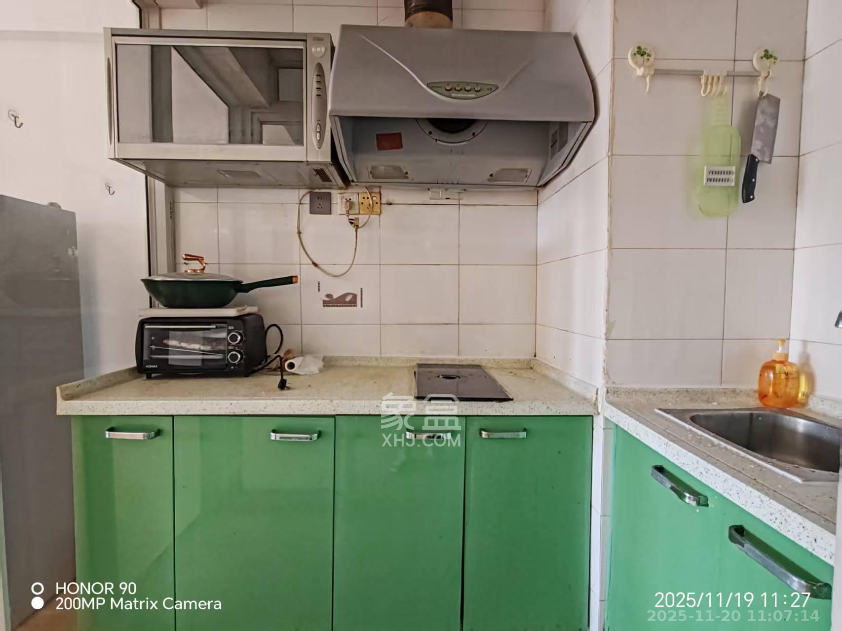 东方公寓  1室0厅0卫    1400.0元/月室内图