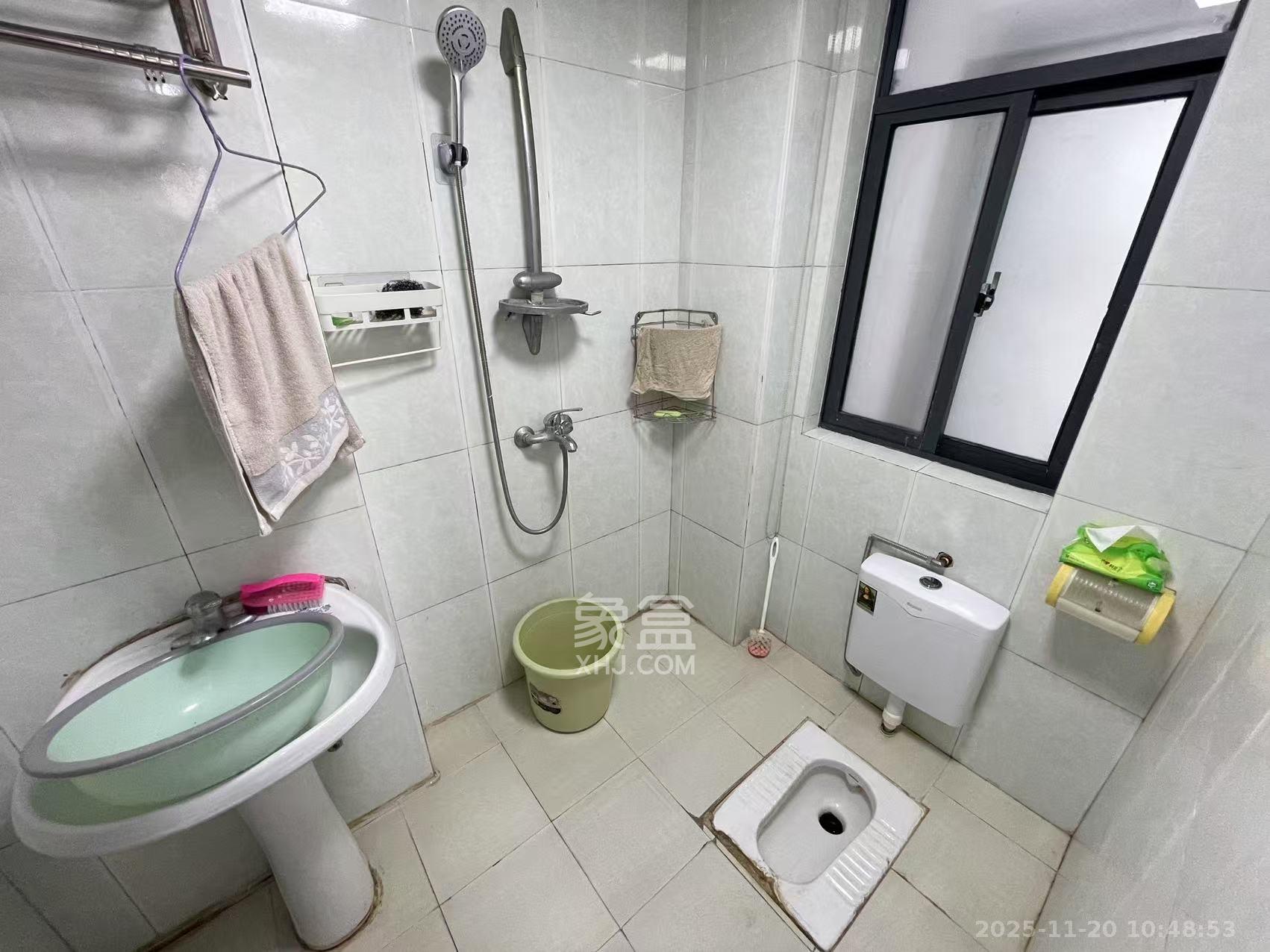 红公馆(前程丽景大厦) 4室1厅1卫 2000.0元/月 红公馆(前程丽景大厦) 4室1厅1卫 2000.0元/月室内图